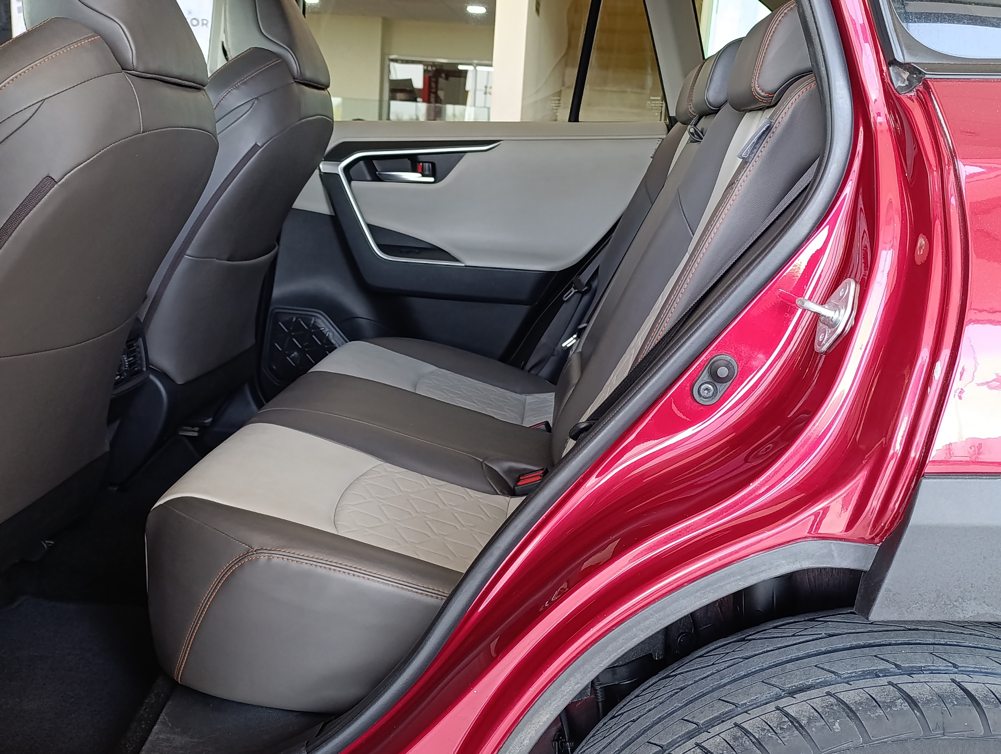 Toyota RAV4 Frente 7