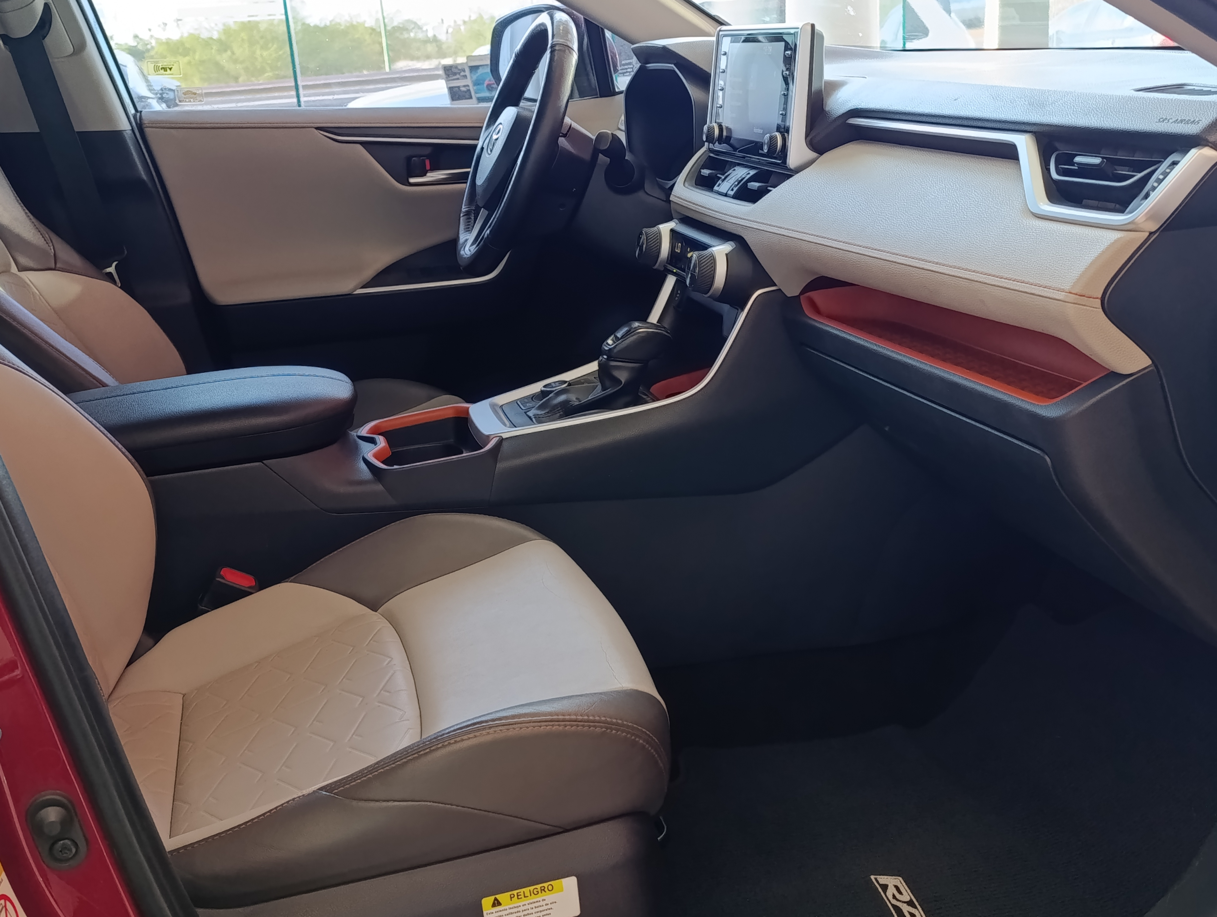 Toyota RAV4 Lateral derecho 17