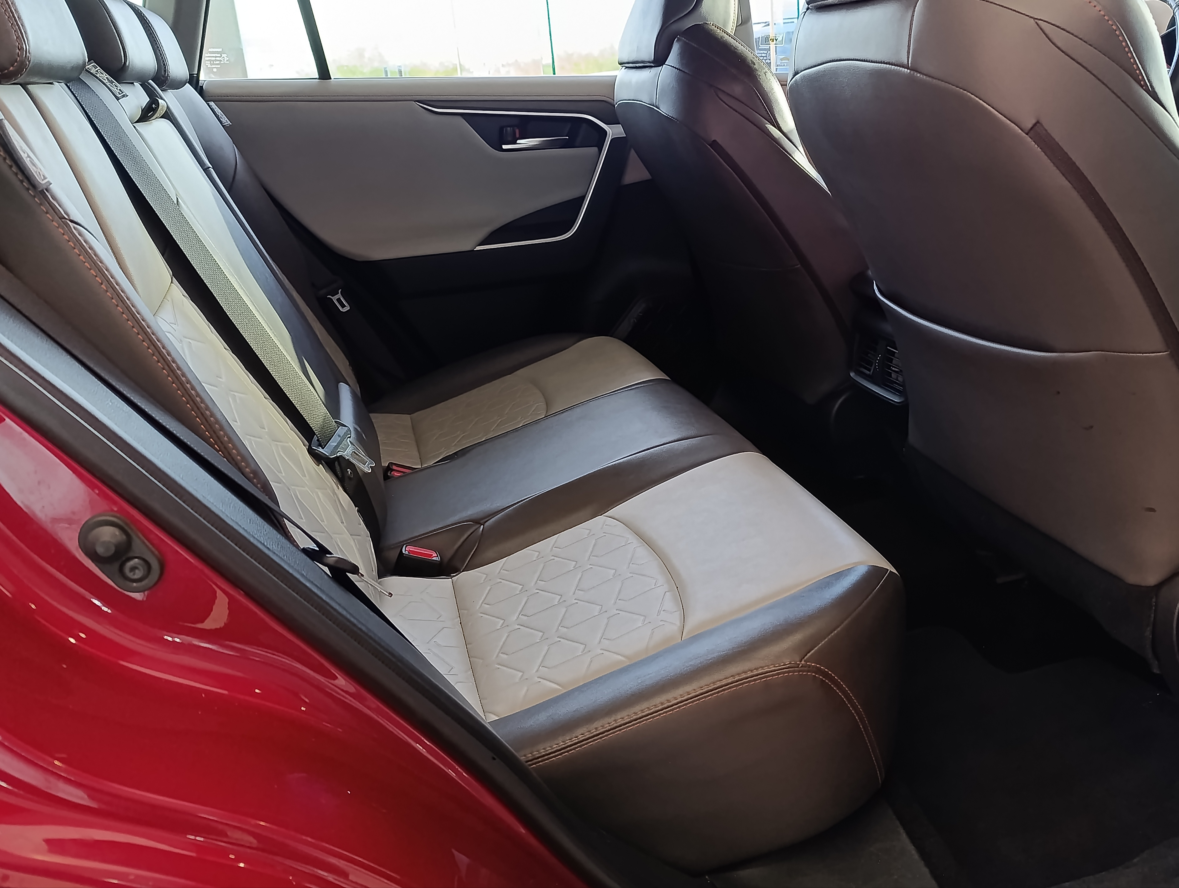 Toyota RAV4 Lateral izquierdo 19