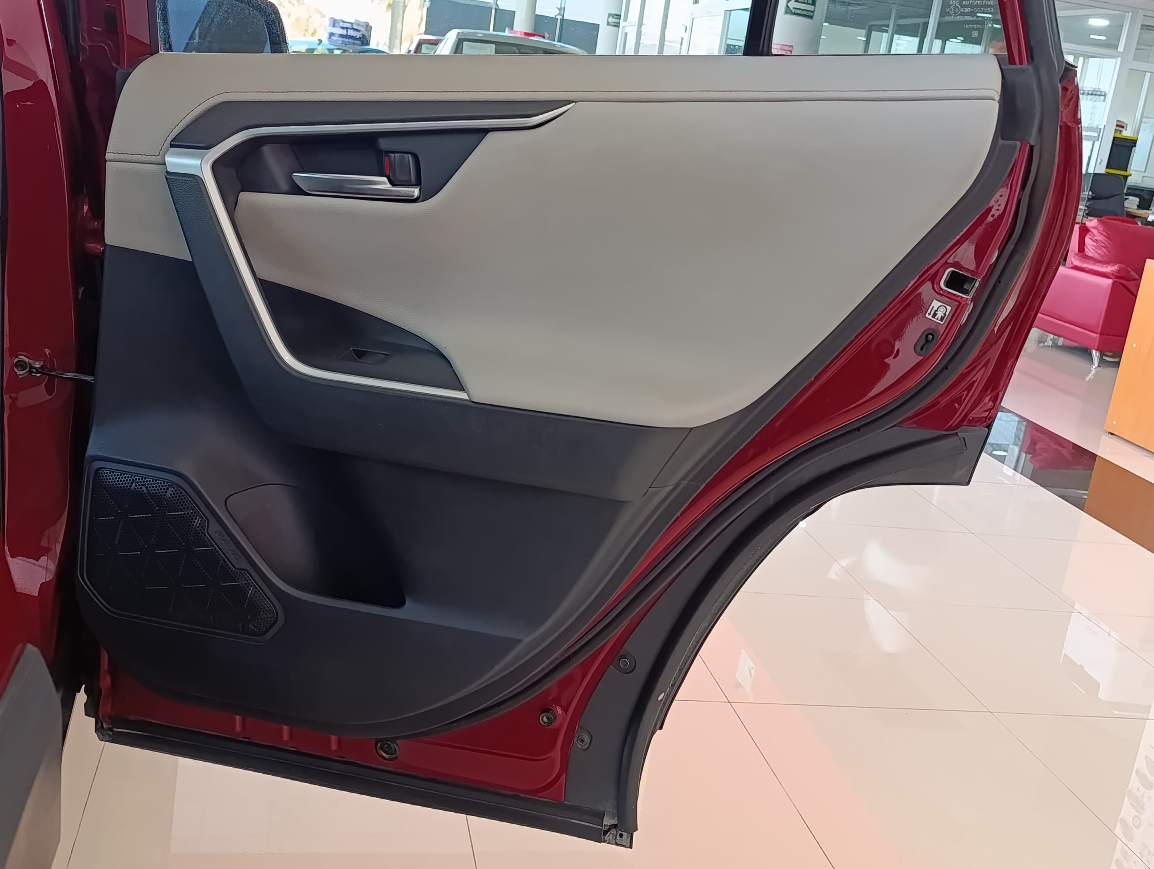 Toyota RAV4 Arriba 20