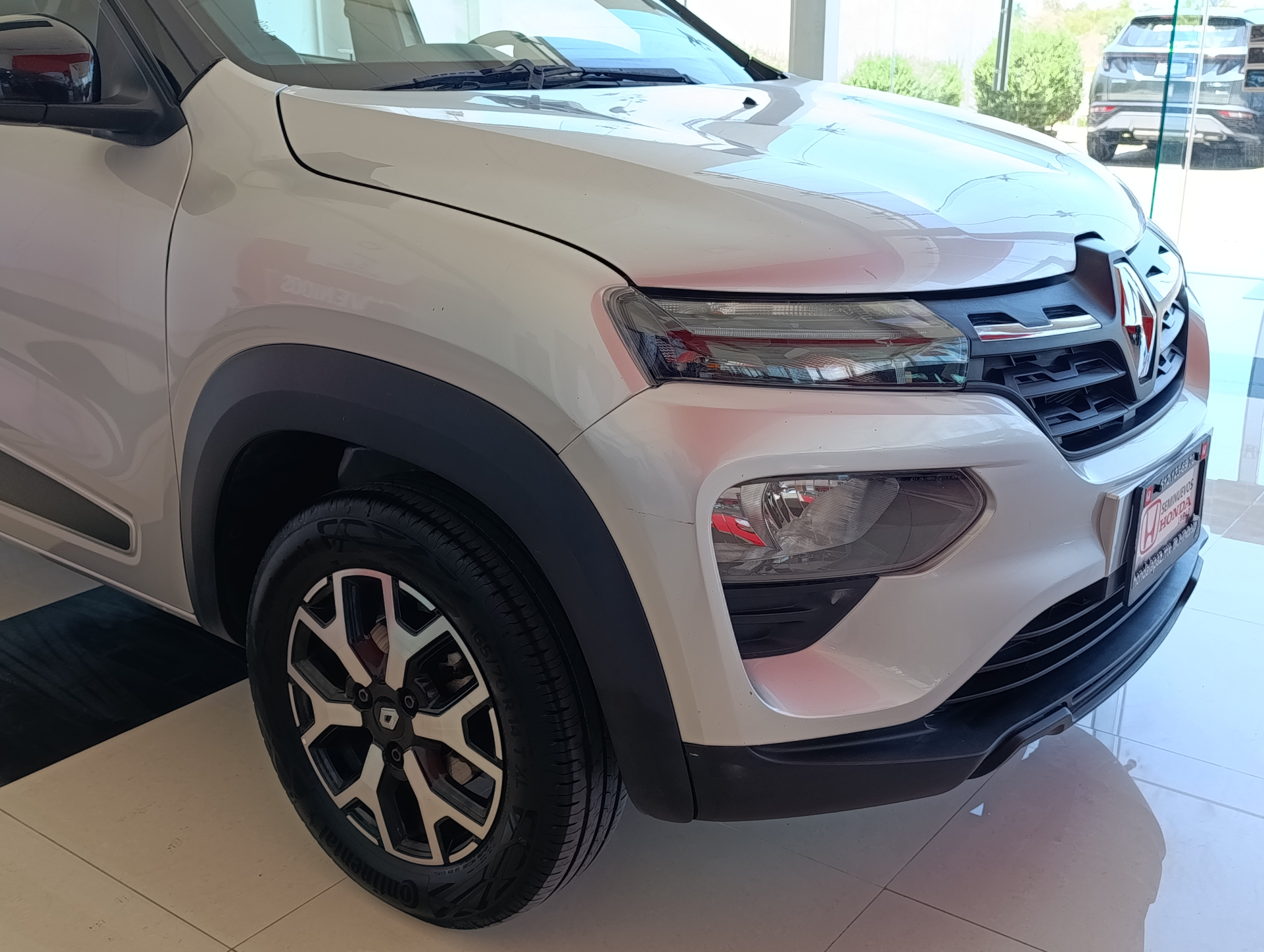 Renault Kwid Atrás 21