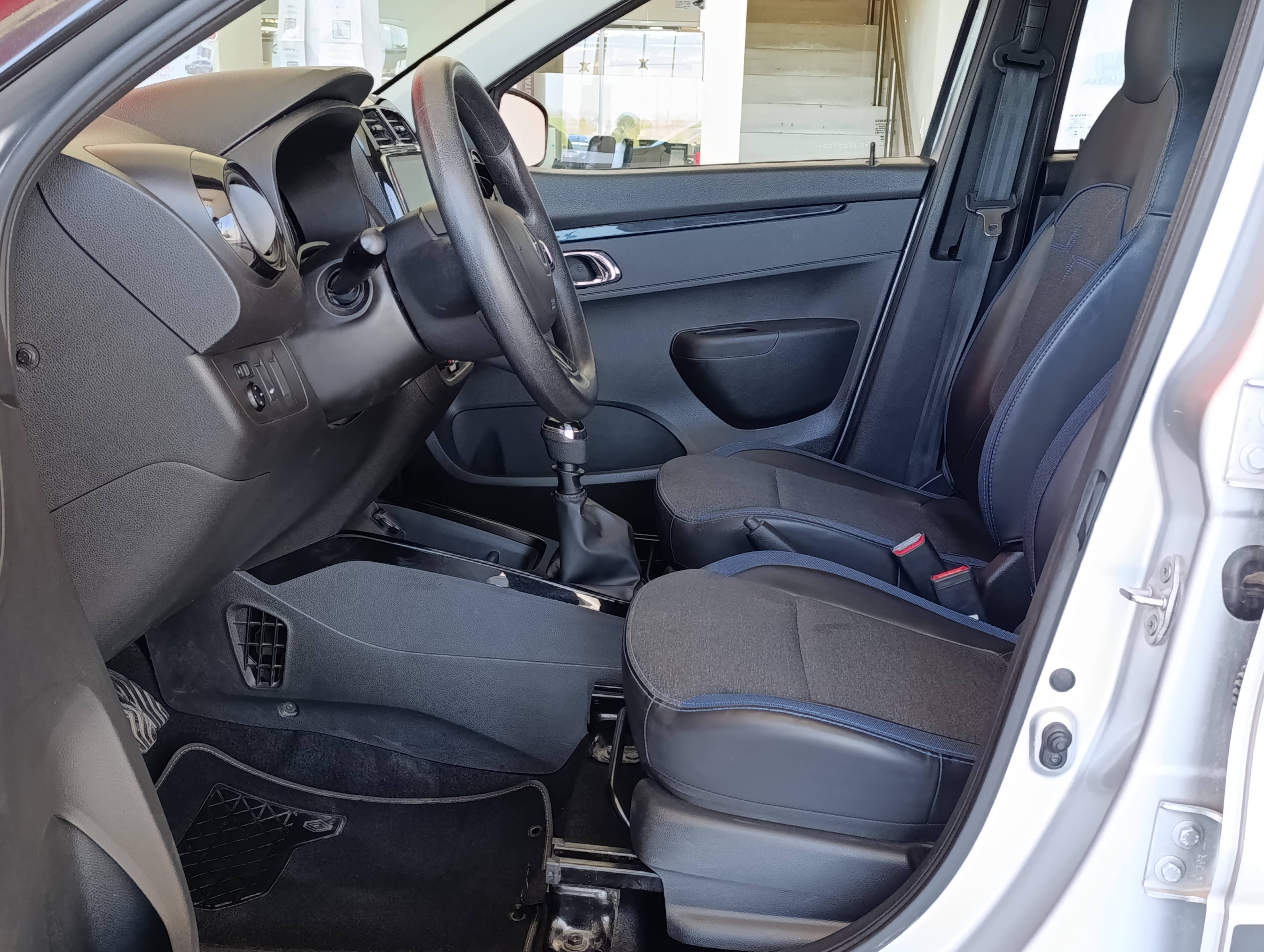 Renault Kwid Interior 5