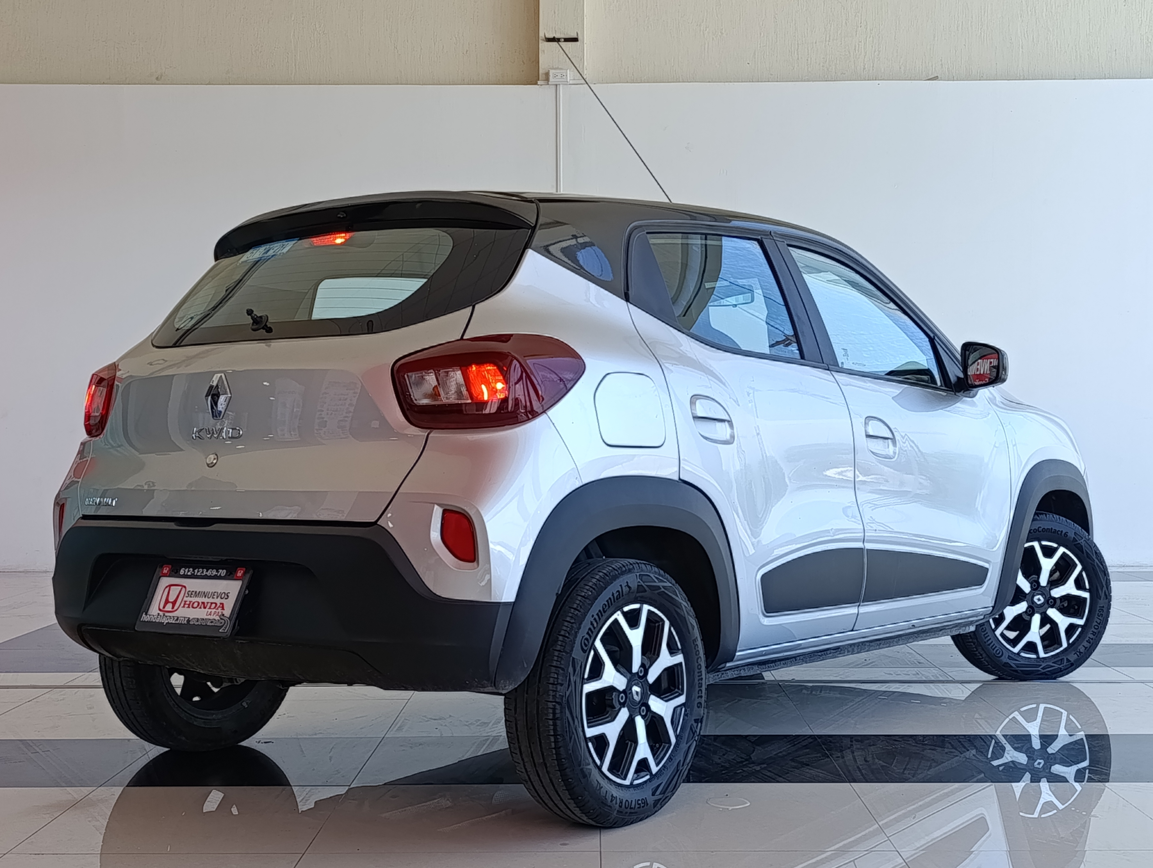 Renault Kwid Lateral izquierdo 26