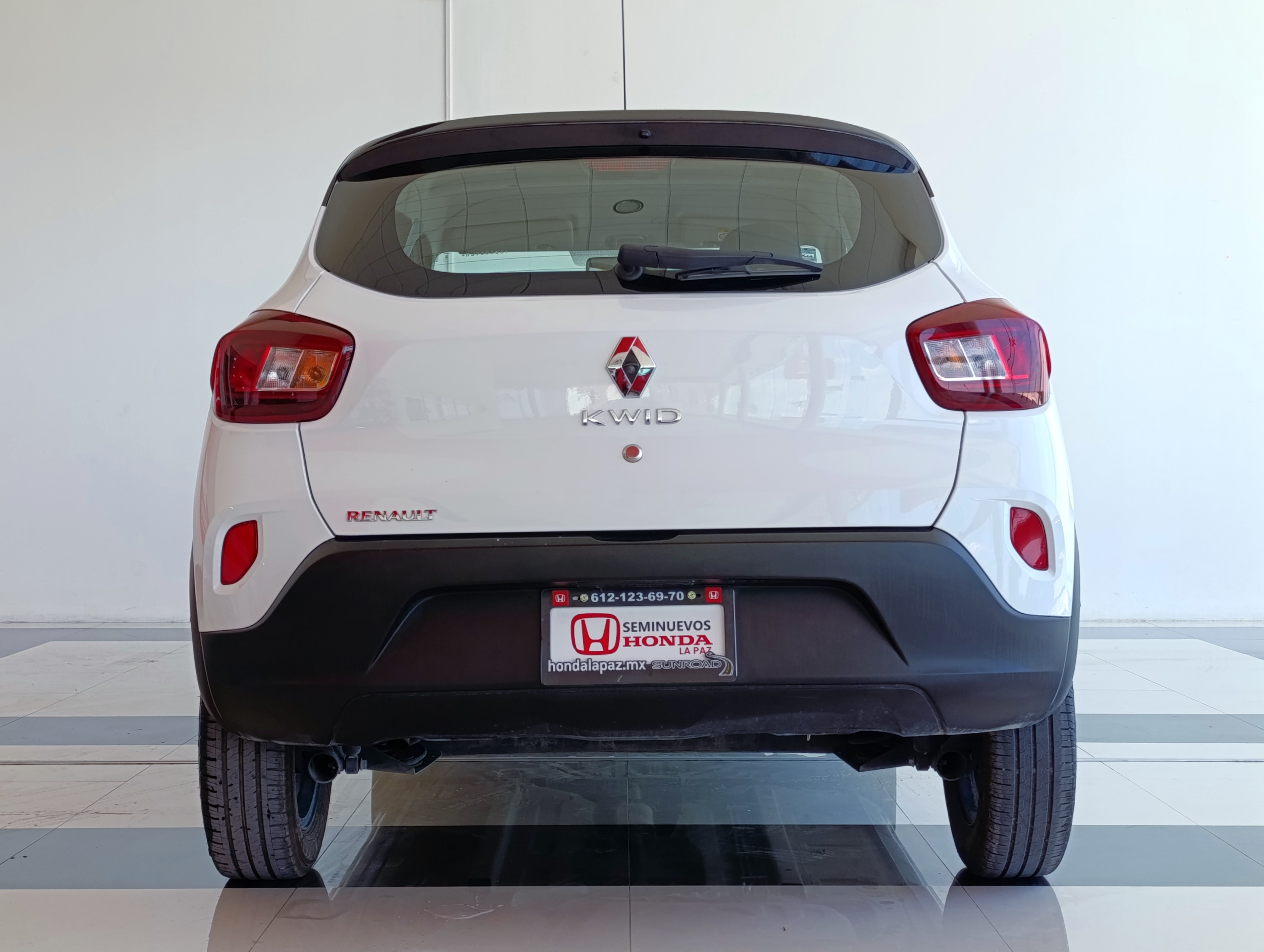 Renault Kwid Lateral izquierdo 23