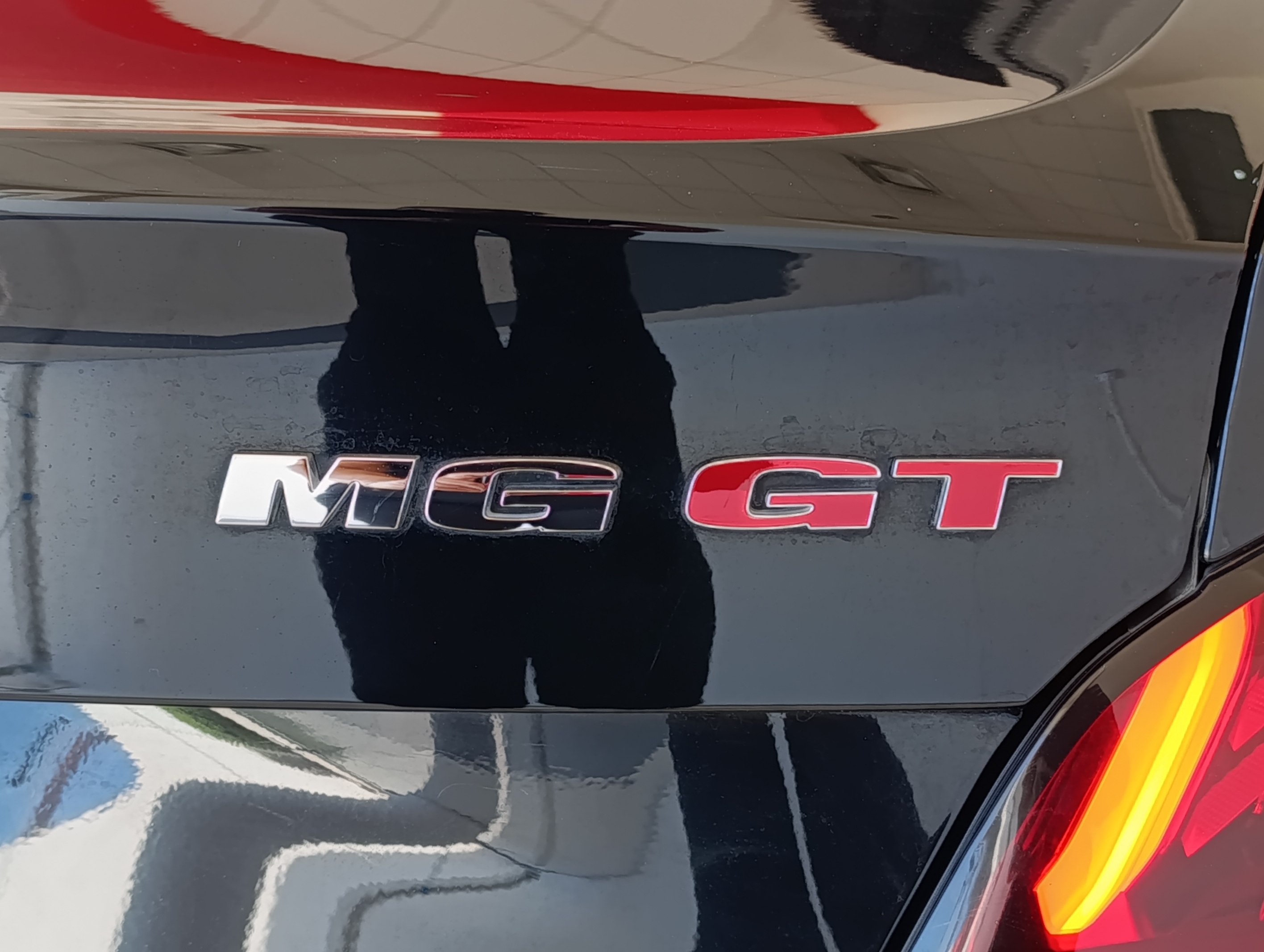 MG MOTOR GT Arriba 28
