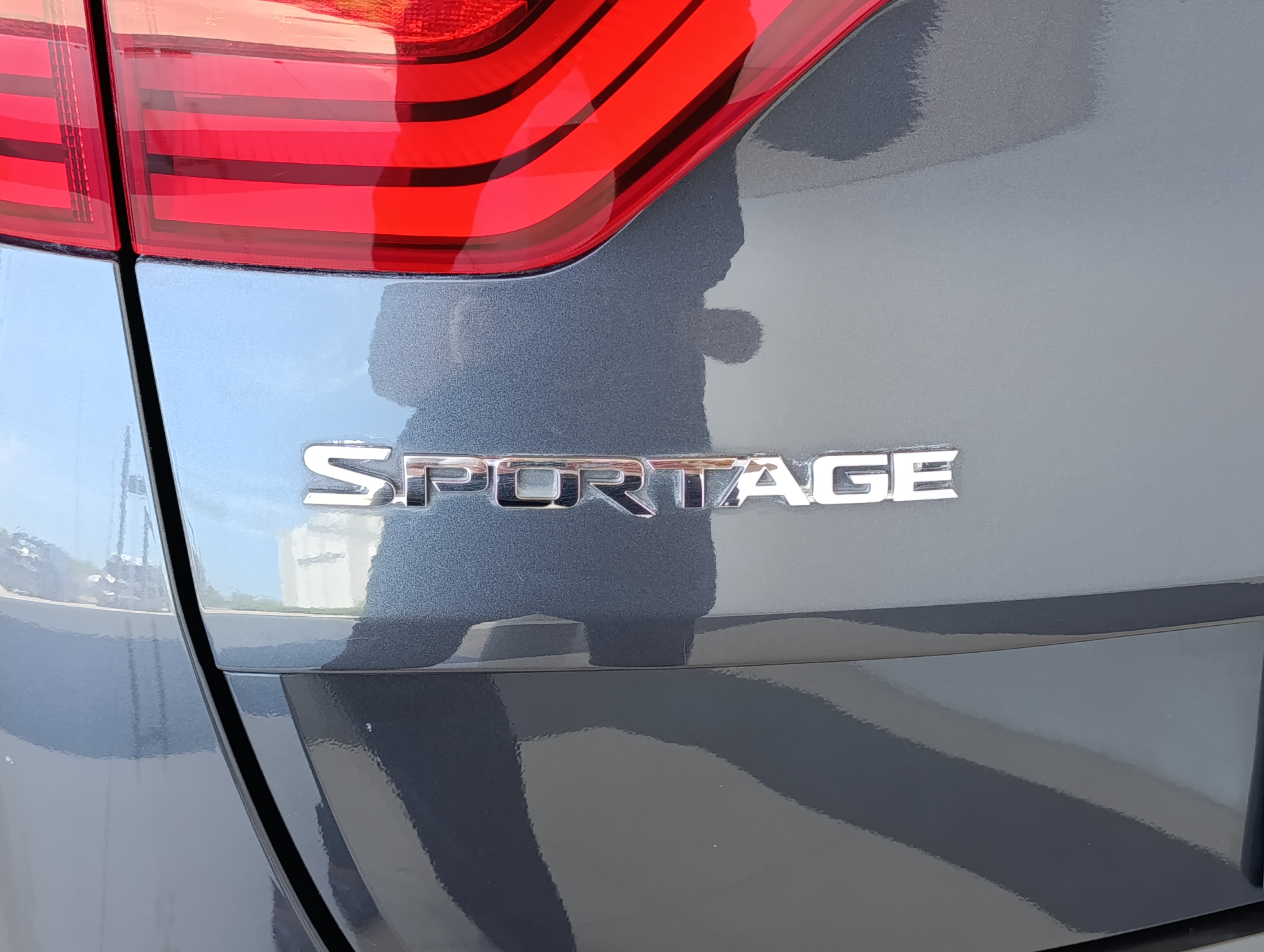 KIA SPORTAGE Lateral izquierdo 24