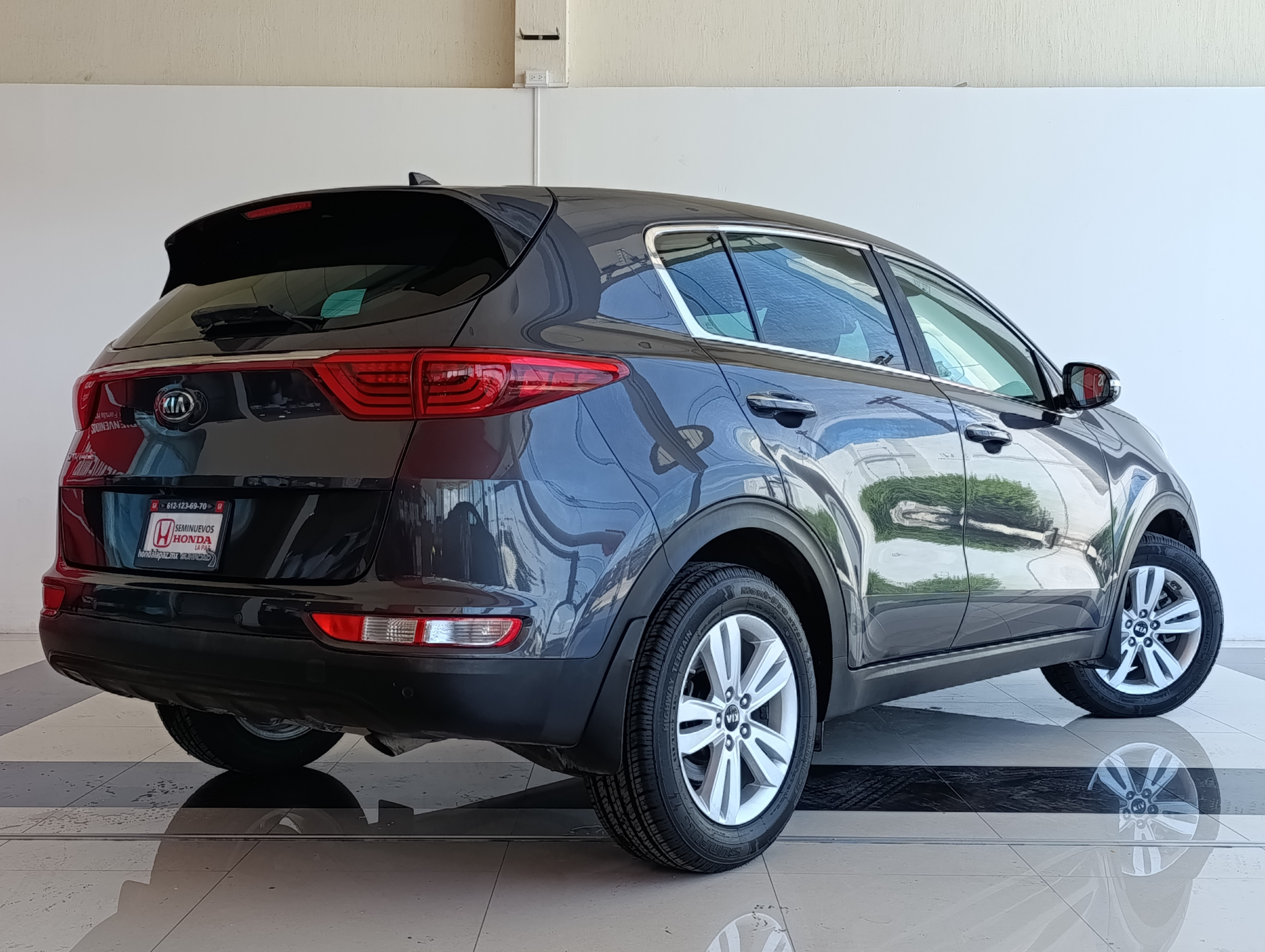 KIA SPORTAGE Interior 21