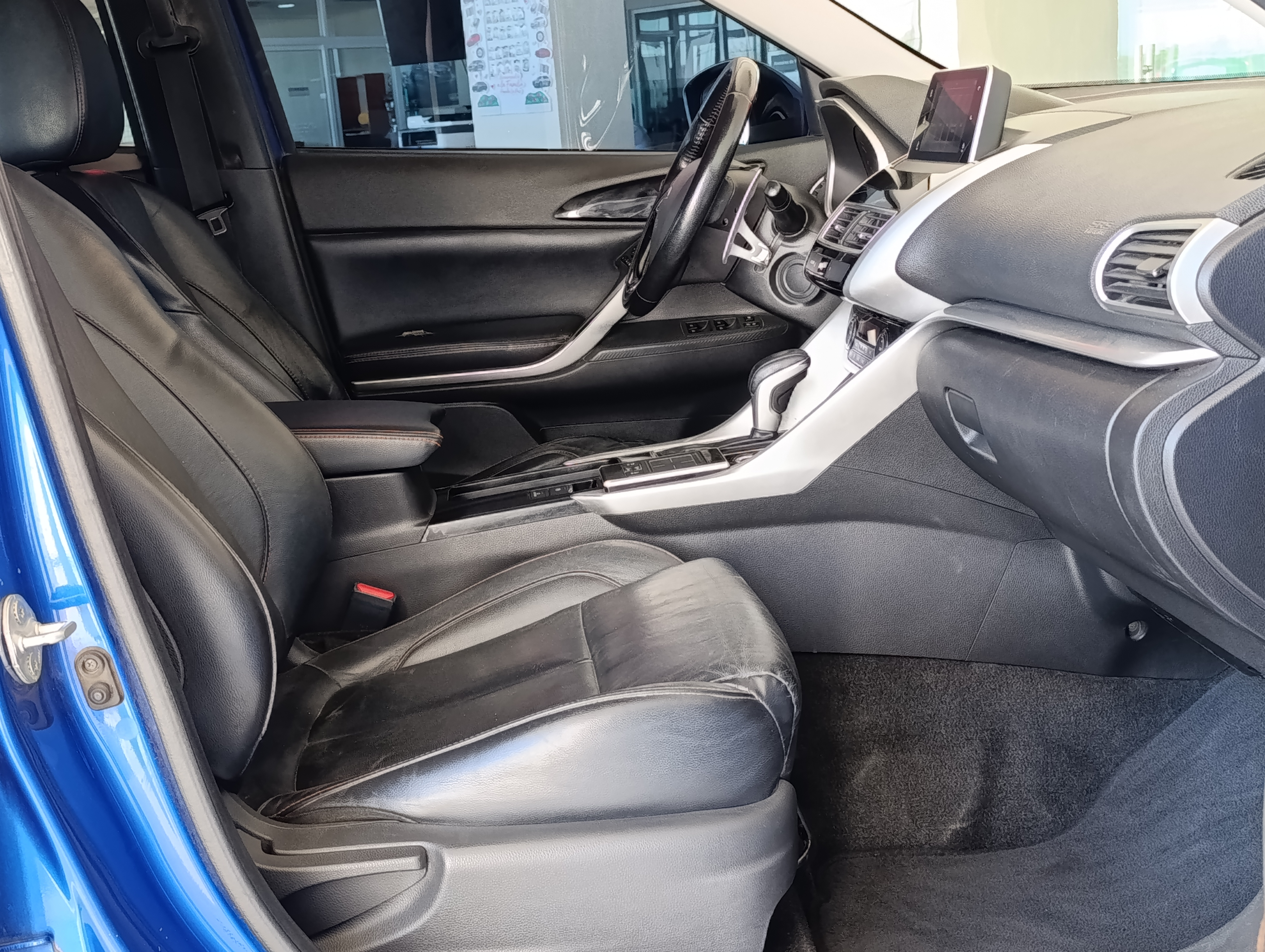 Mitsubishi ECLIPSE Asientos 14