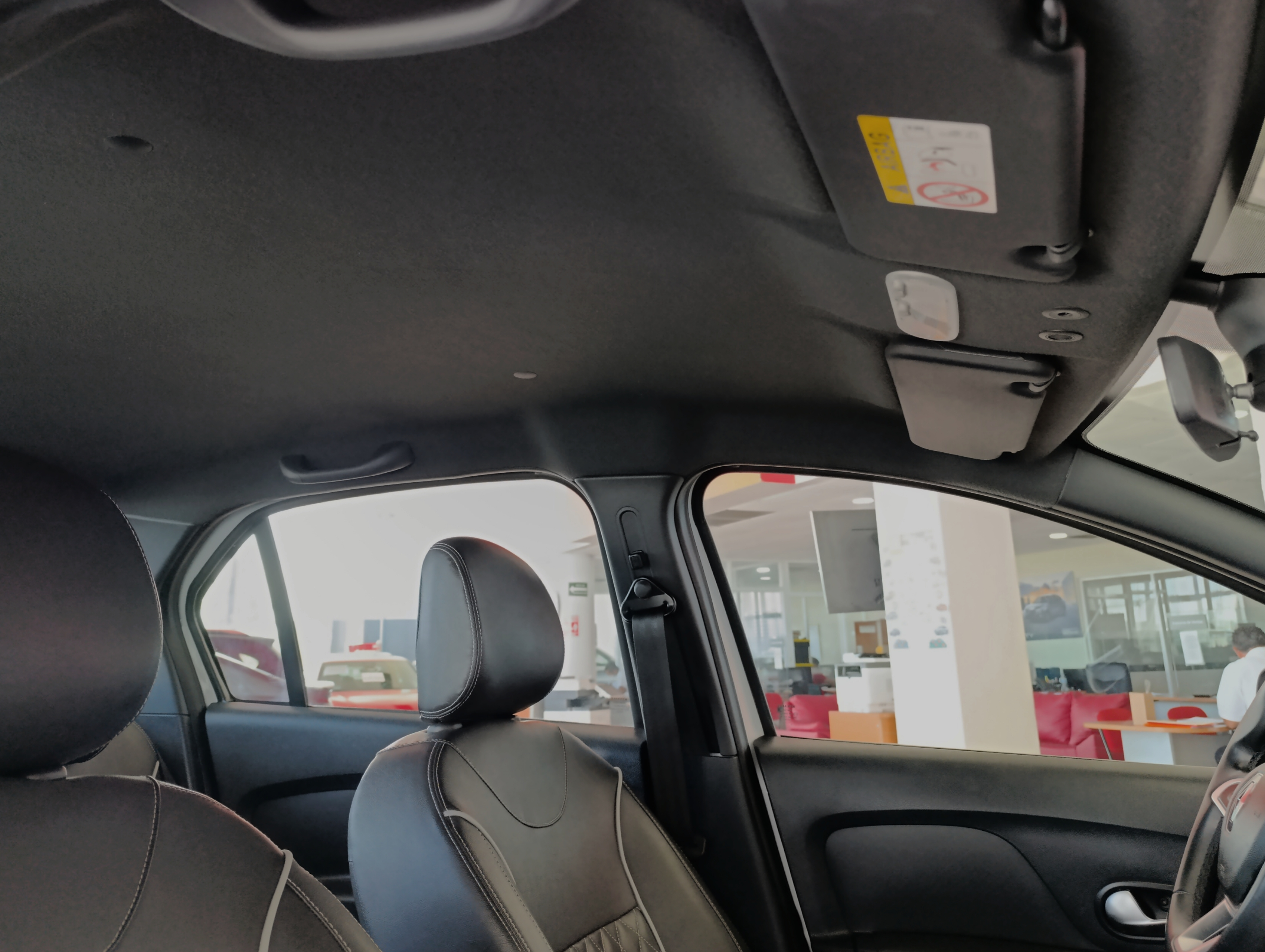 Renault LOGAN Interior 15