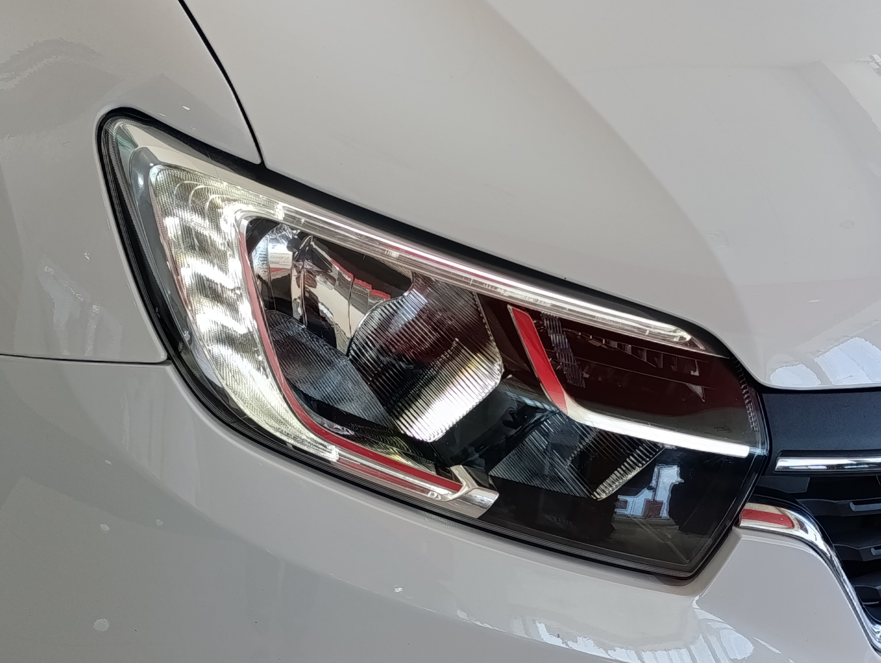 Renault LOGAN Llantas 21
