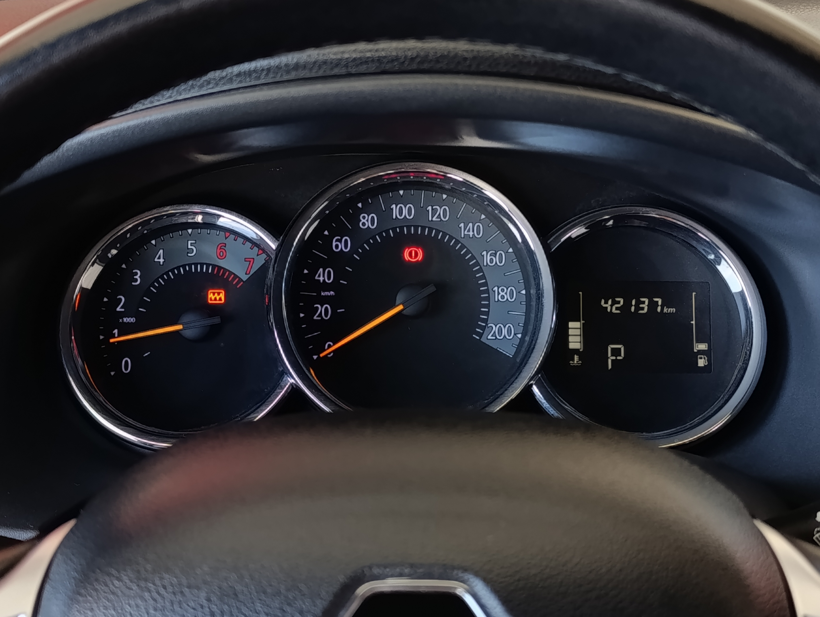 Renault LOGAN Frente 10