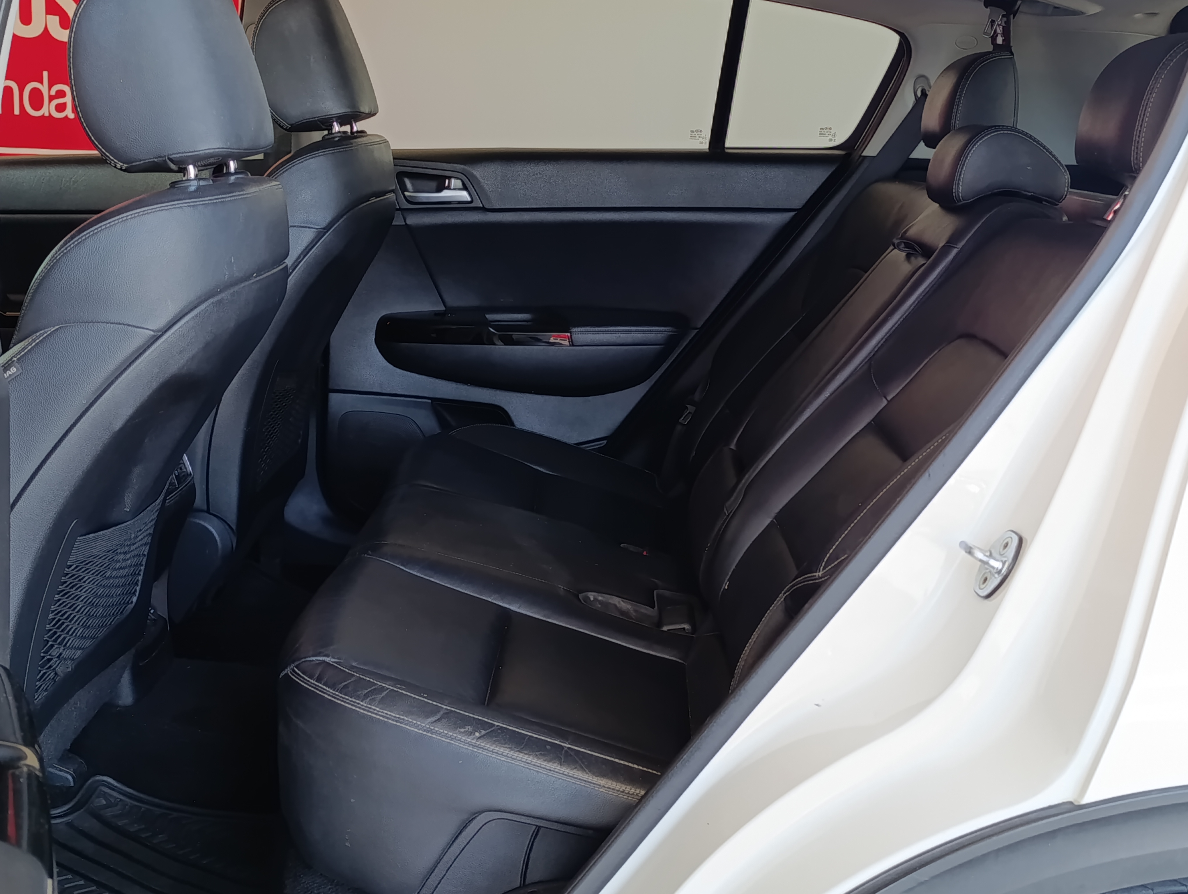 KIA SPORTAGE Lateral izquierdo 7