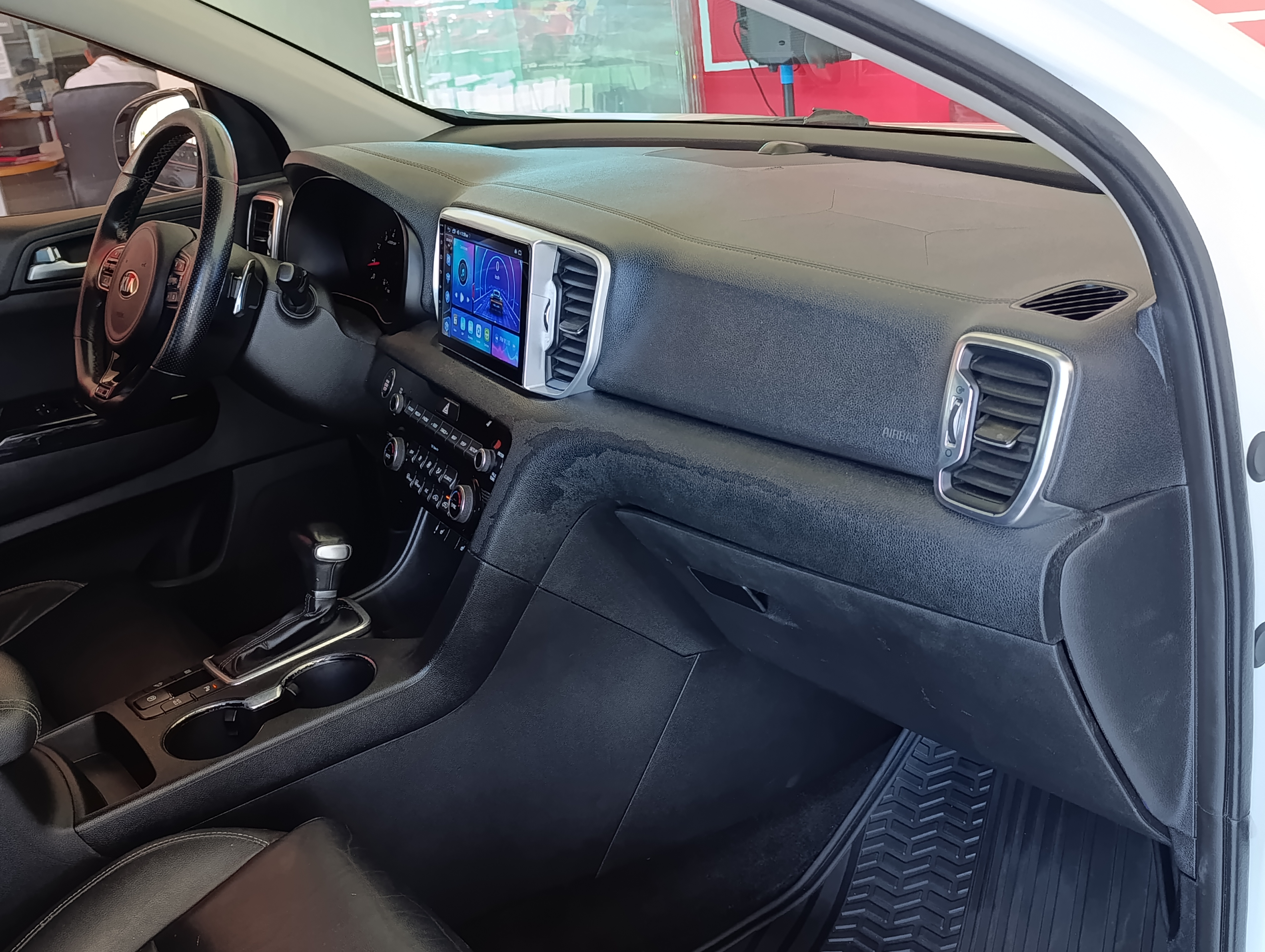 KIA SPORTAGE Atrás 12