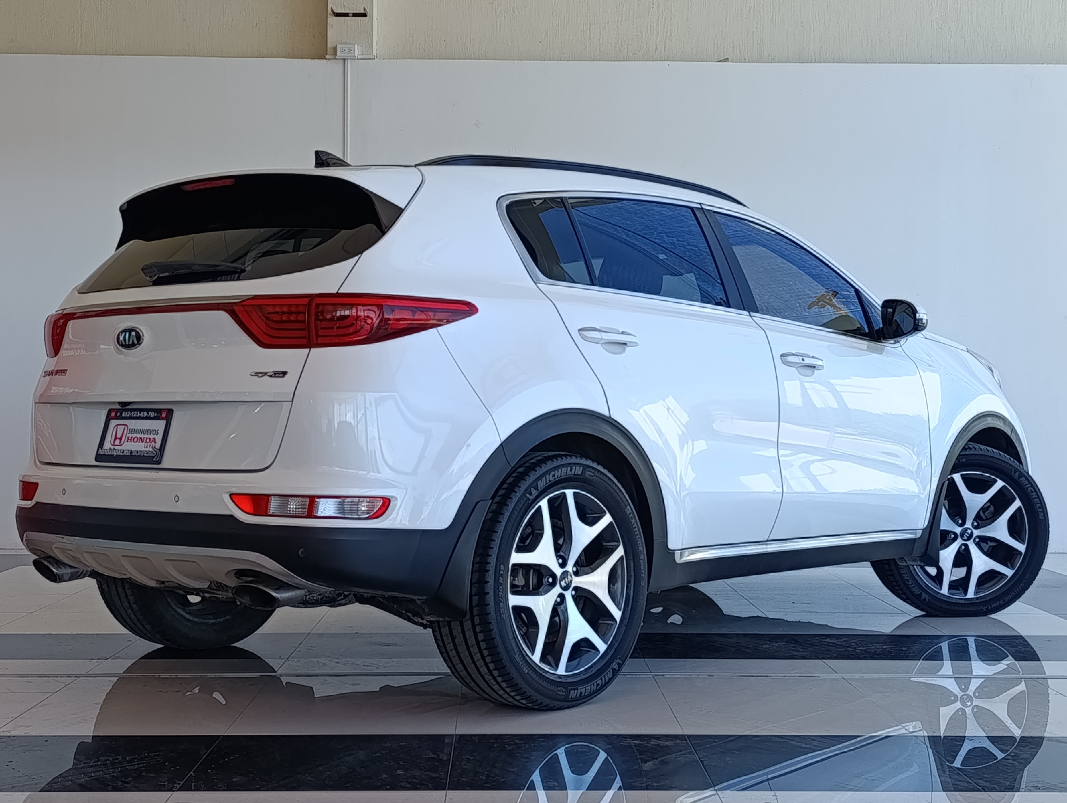 KIA SPORTAGE Frente 24