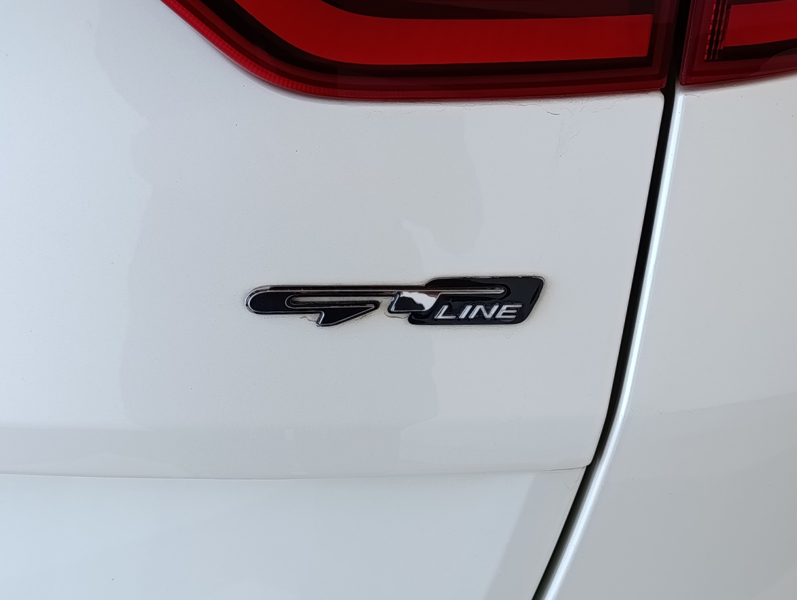 KIA SPORTAGE Llantas 28