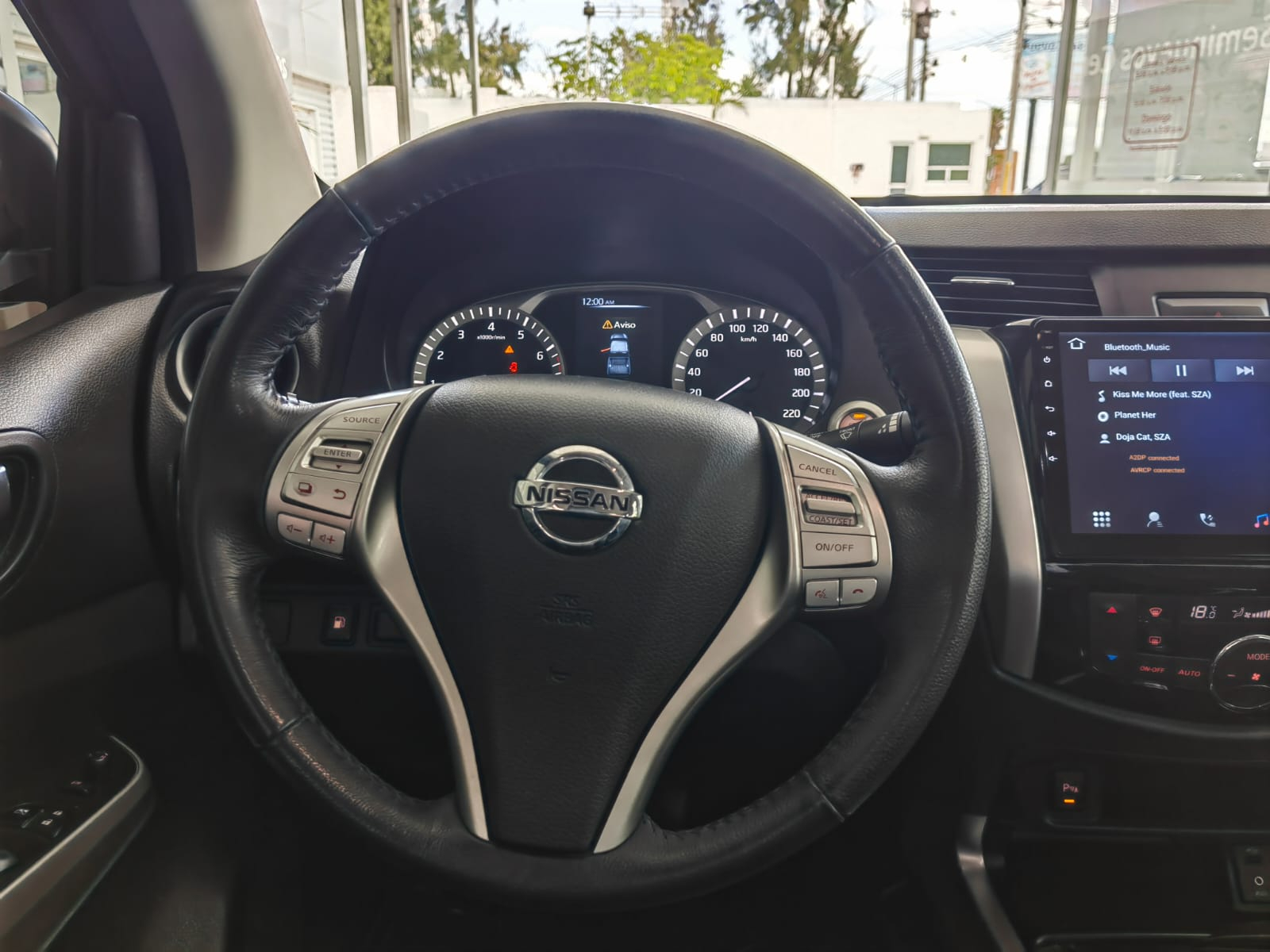 Nissan Comerciales Frontier y NP 300 Frontier Pick-Up Asientos 21