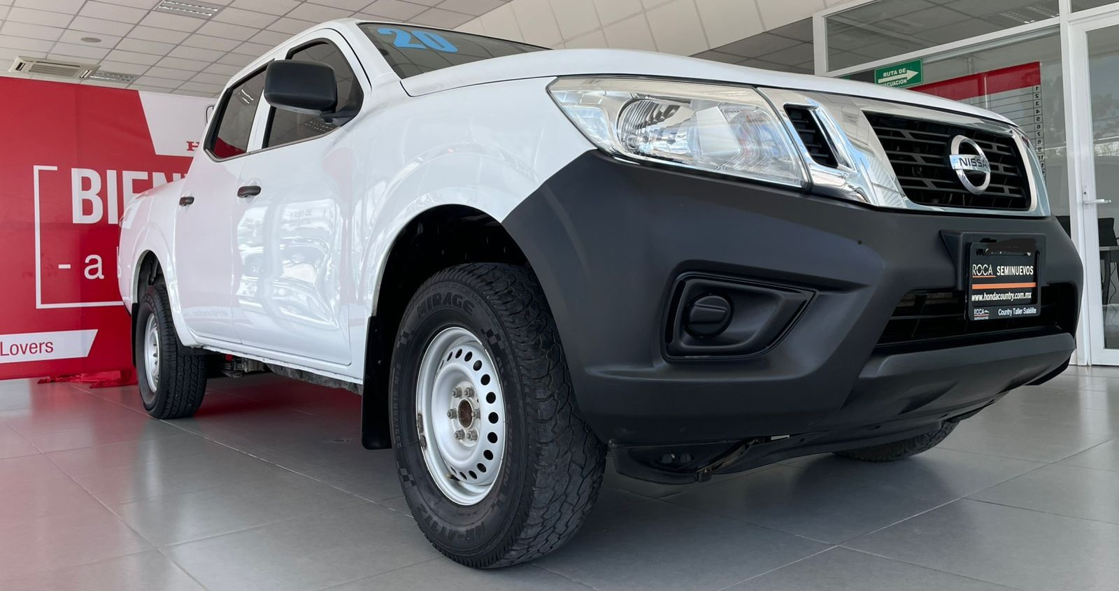 Nissan Comerciales NP300 Interior 9