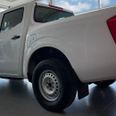 Nissan Comerciales NP300 Lateral derecho 10