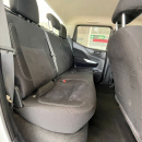 Nissan Comerciales NP300 Interior 11