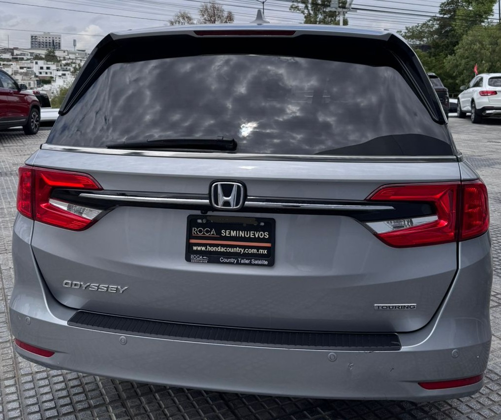 Honda Odyssey Minivan Lateral izquierdo 10