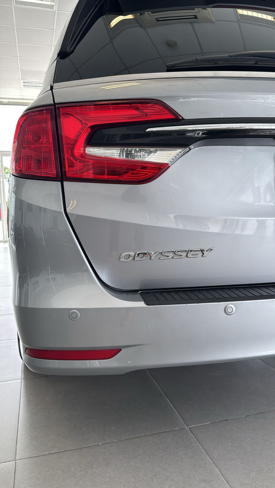 Honda Odyssey Minivan Lateral izquierdo 11
