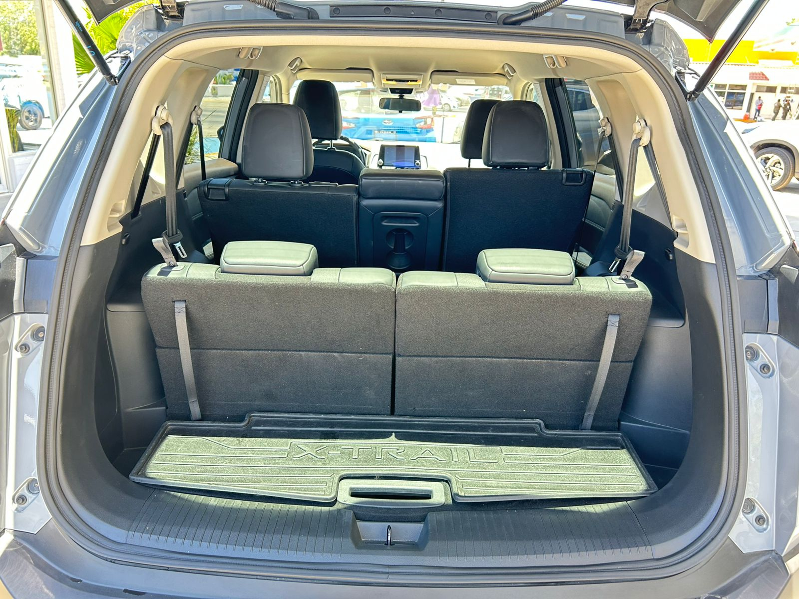 Nissan X-TRAIL Llantas 6
