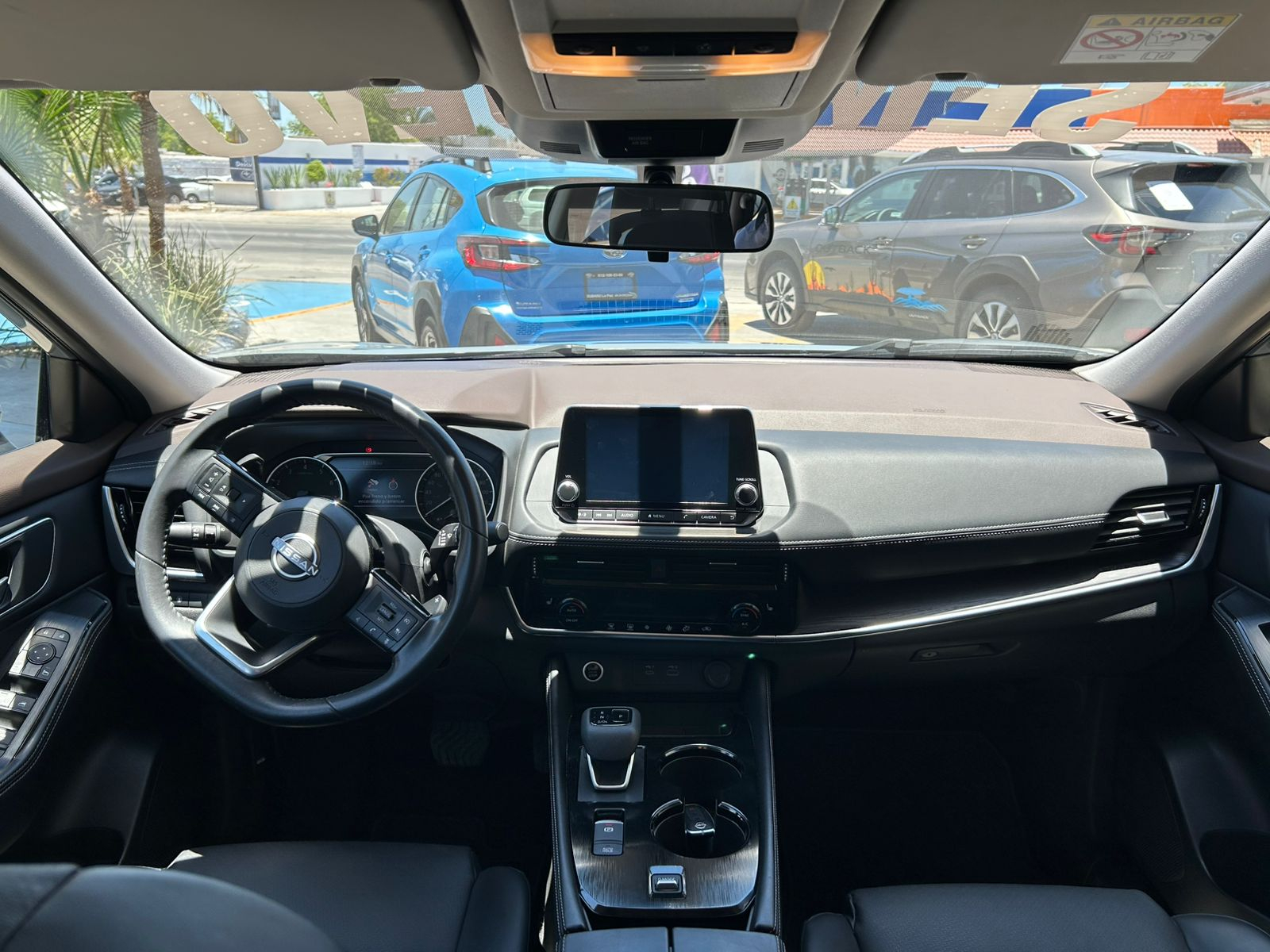 Nissan X-TRAIL Interior 4