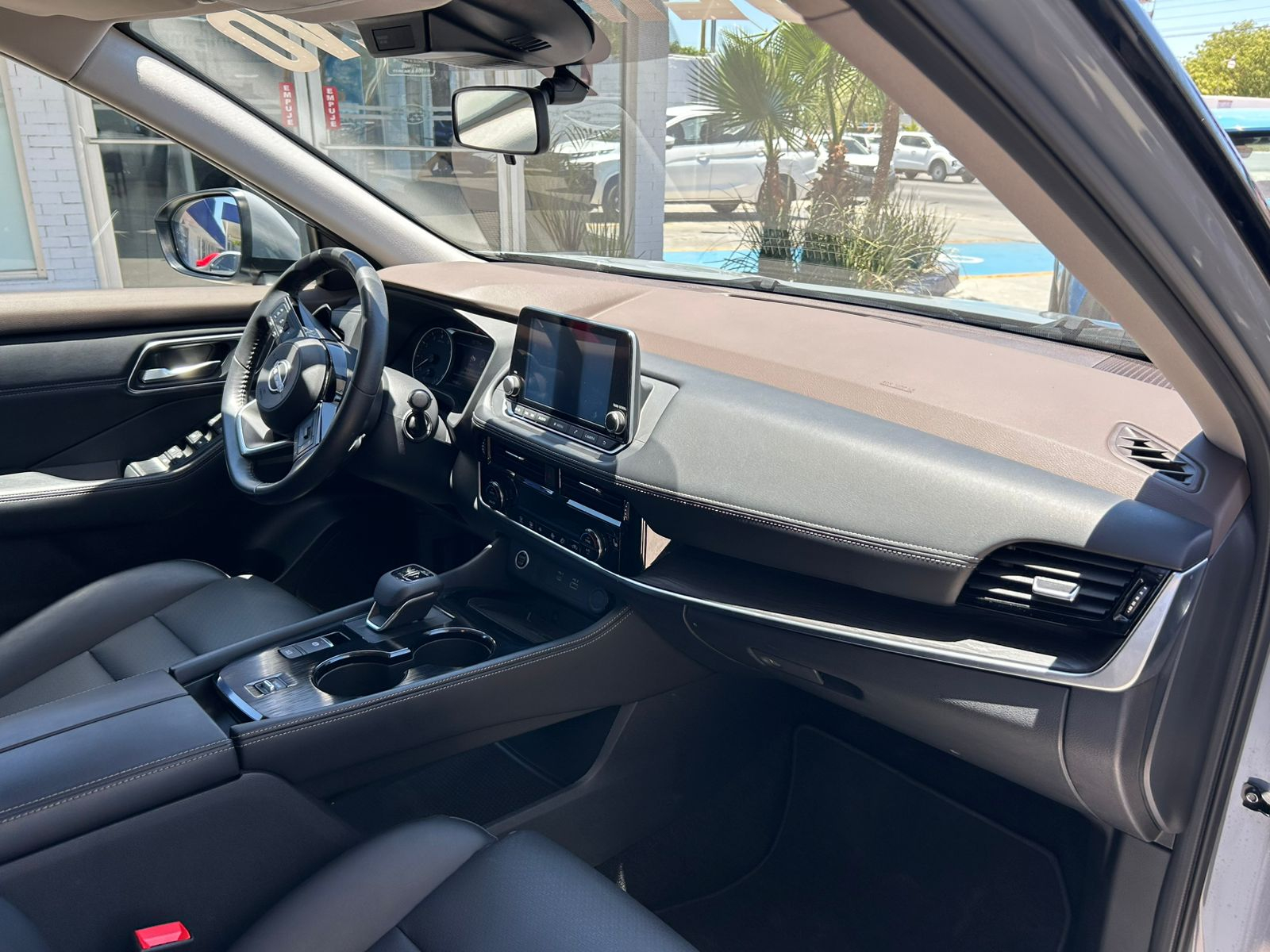 Nissan X-TRAIL Lateral derecho 9