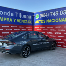 Honda Accord Atrás 5