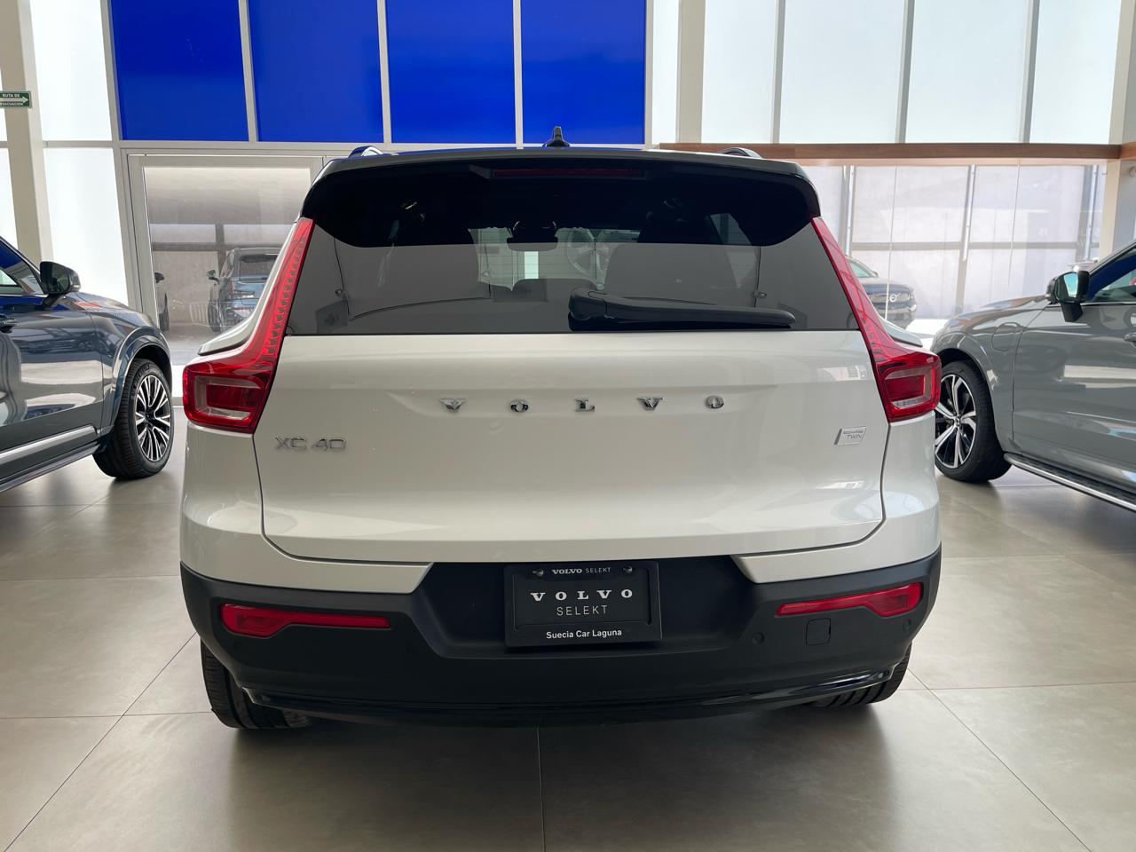 Volvo XC40 VUD Lateral derecho 20