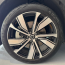 Volvo XC40 Lateral izquierdo 24