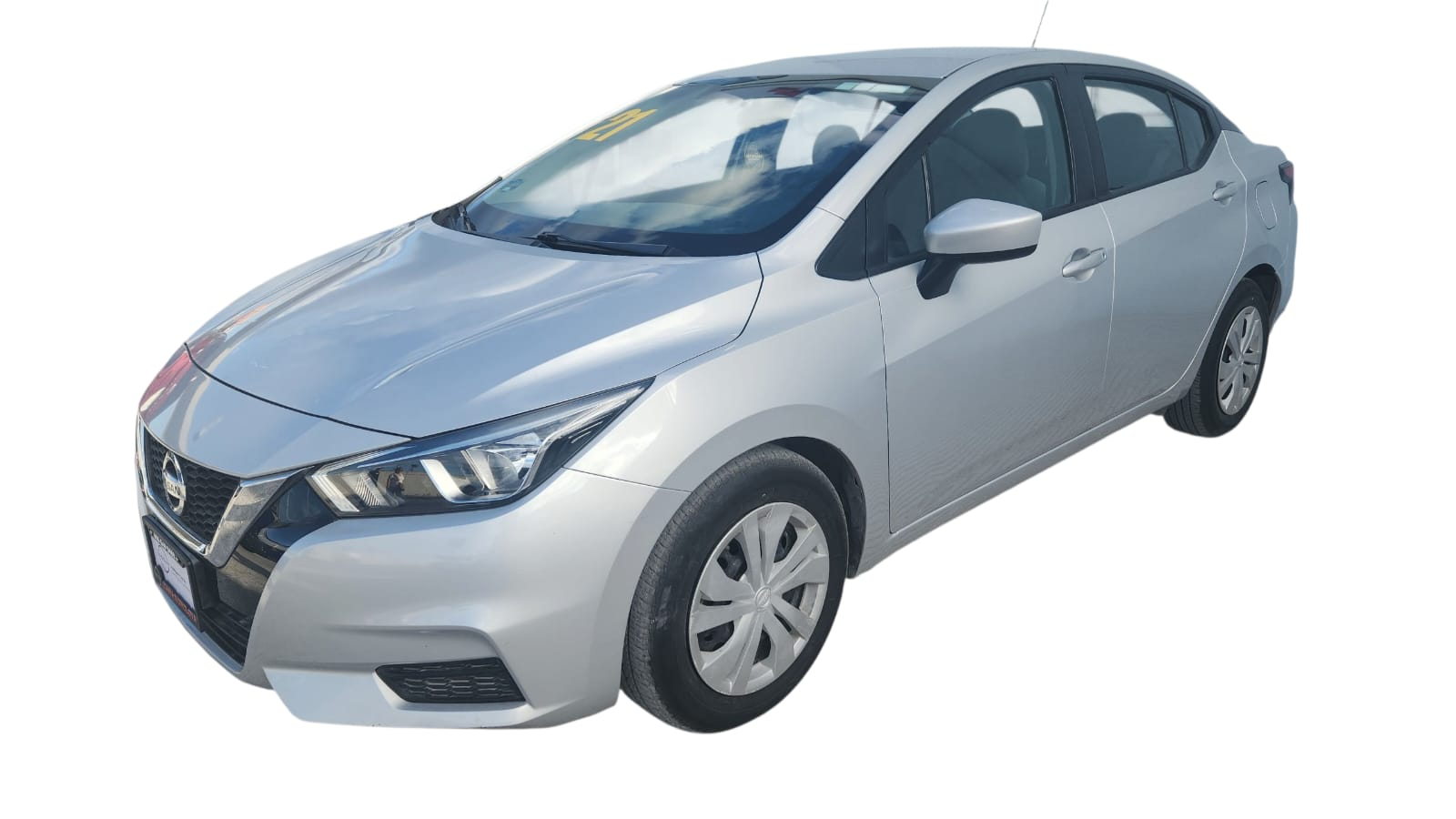 Nissan Versa Lateral derecho 7