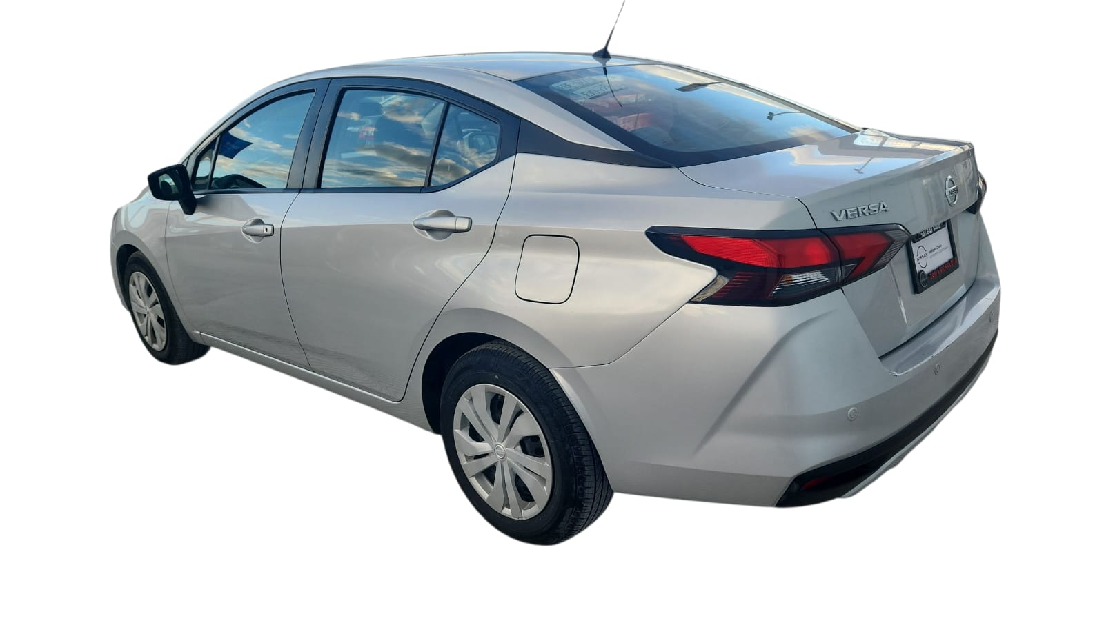 Nissan Versa Frente 13