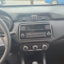 Nissan Versa Lateral izquierdo 11