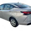 Nissan Versa Frente 13