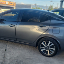 Nissan Versa Atrás 17