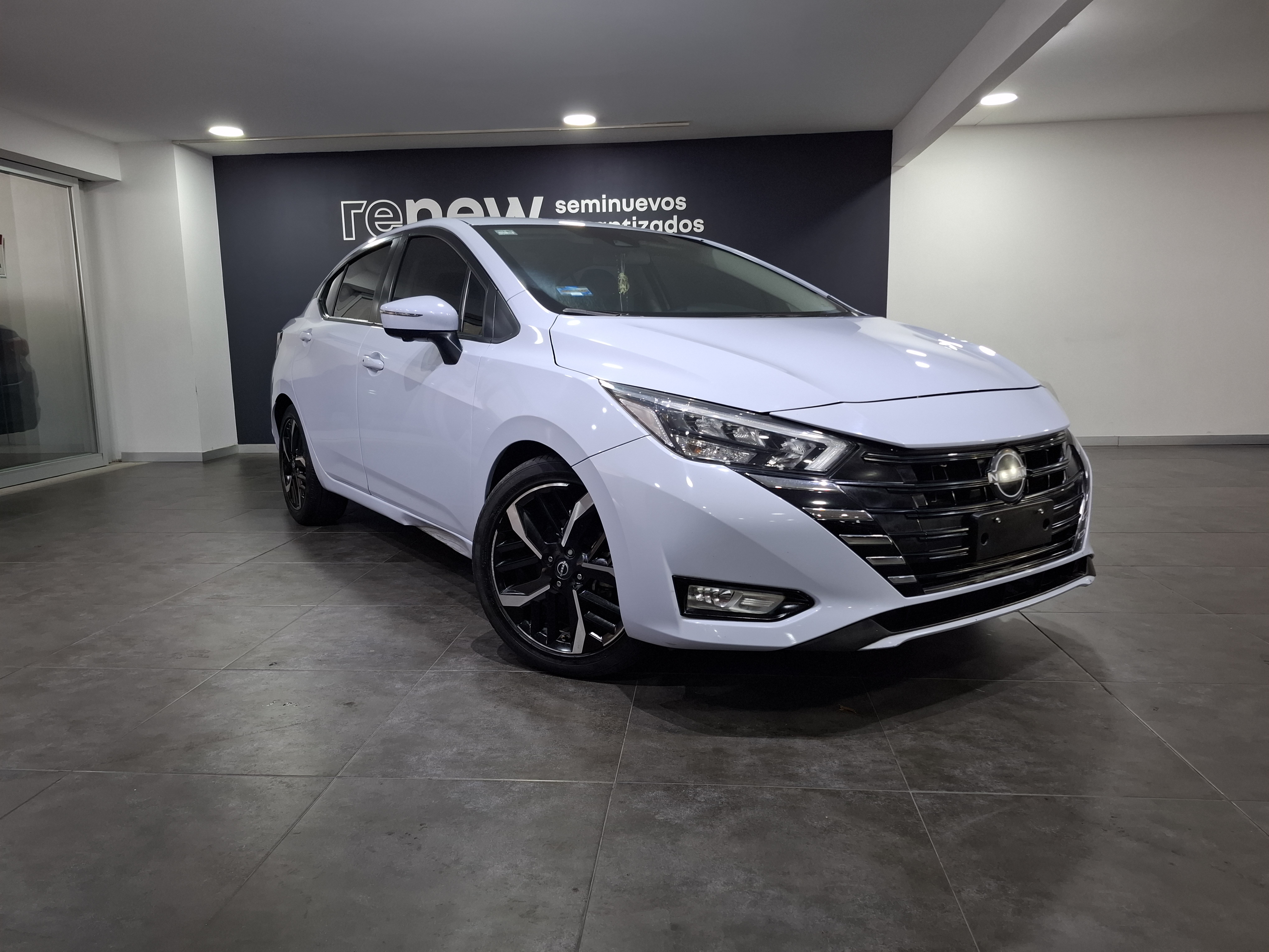 Nissan Versa 2023
