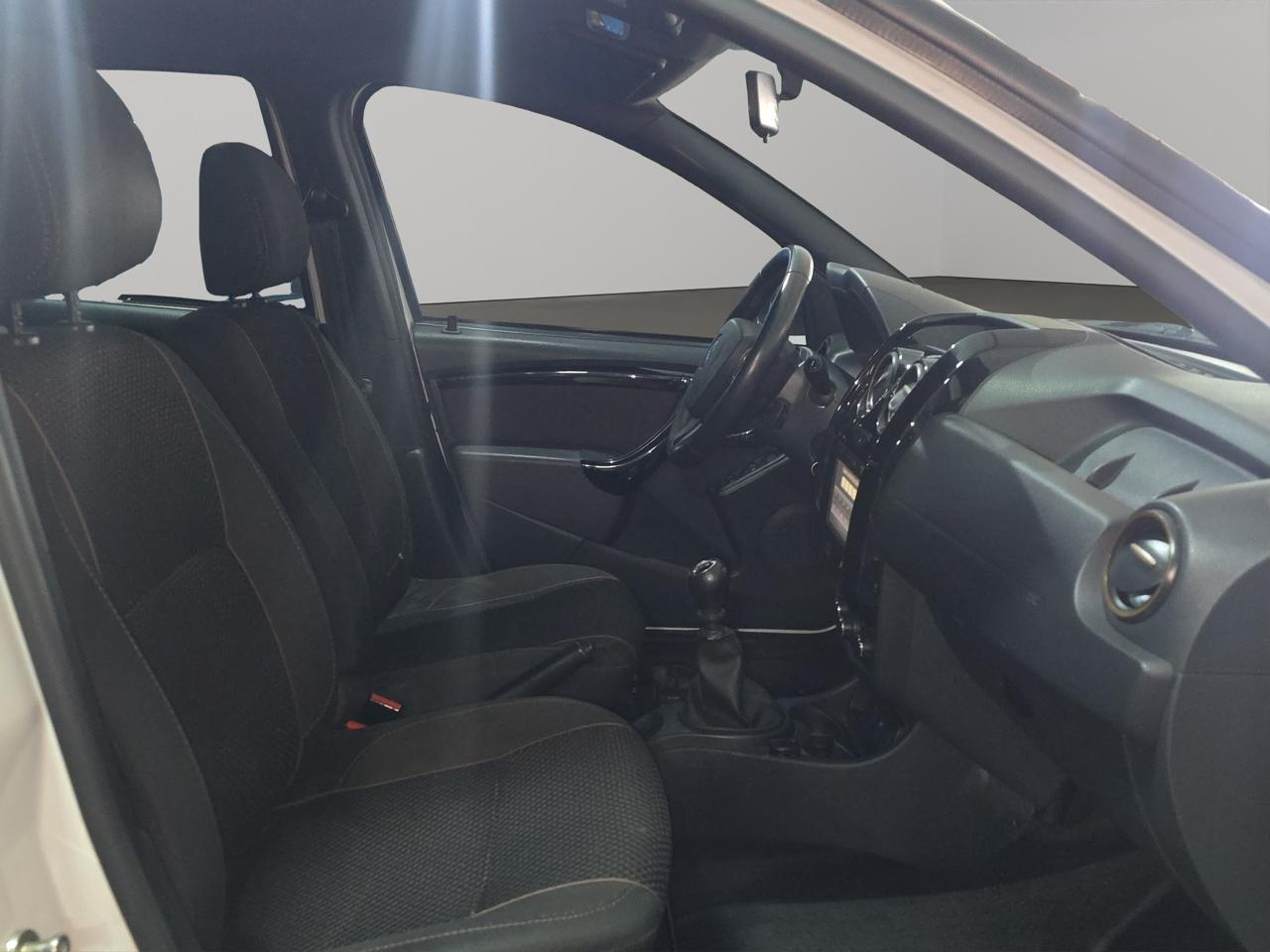 Renault Duster VUD Atrás 17