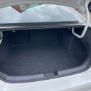 Volkswagen Nuevo Jetta Lateral derecho 9
