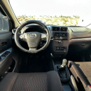 Toyota AVANZA Lateral derecho 11