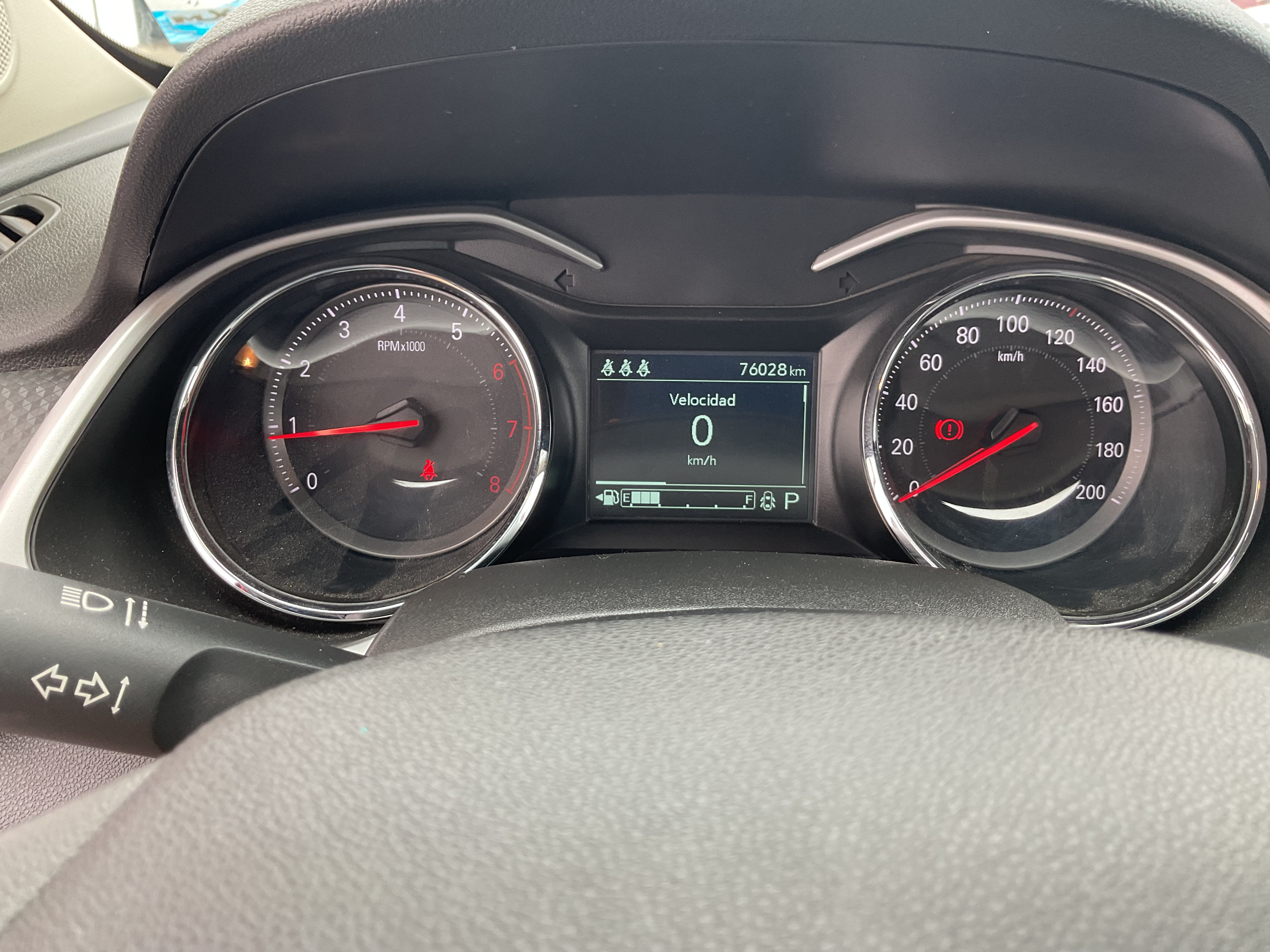 Chevrolet Onix Frente 18
