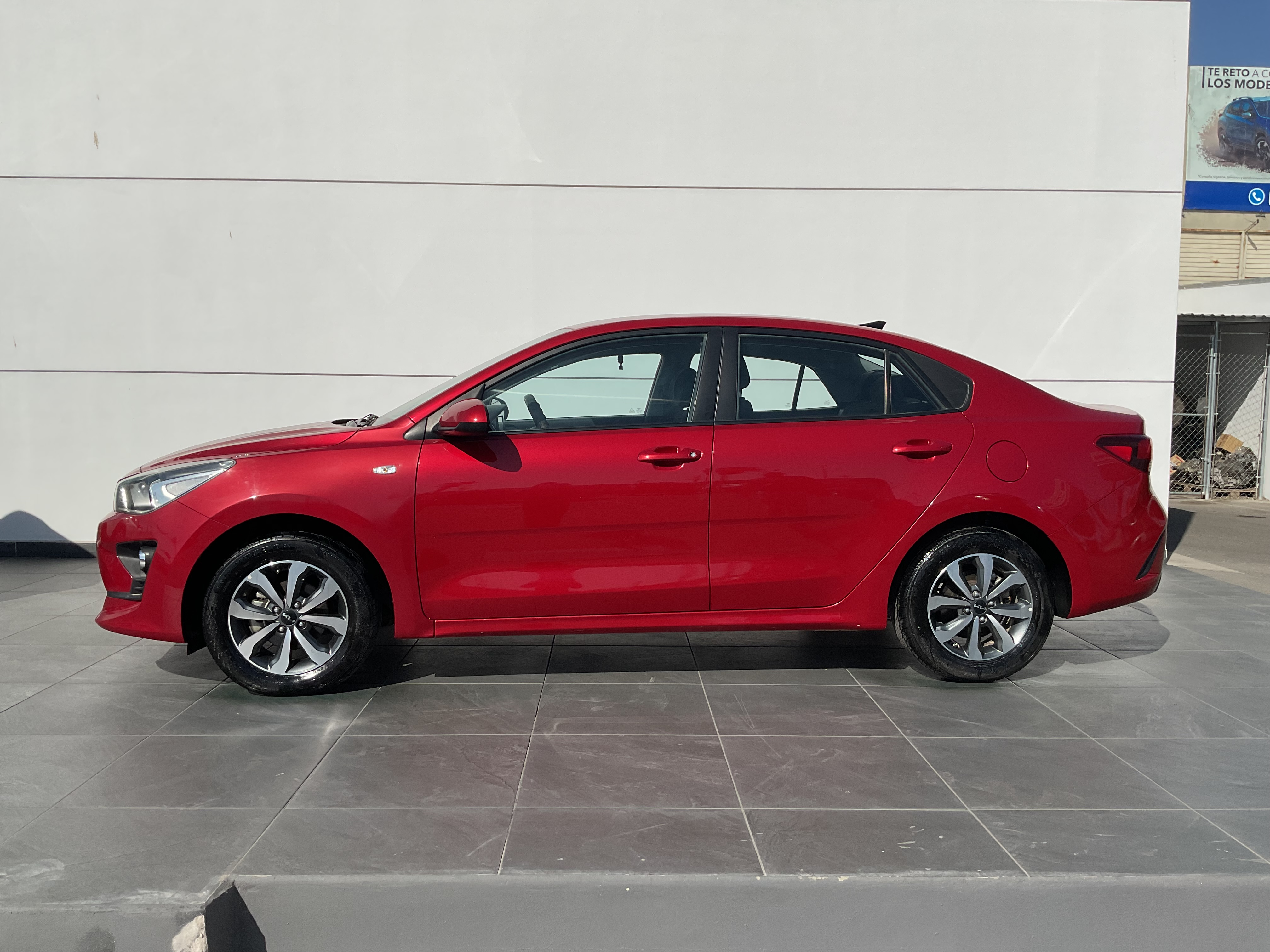 KIA KIA RIO SEDAN Llantas 30