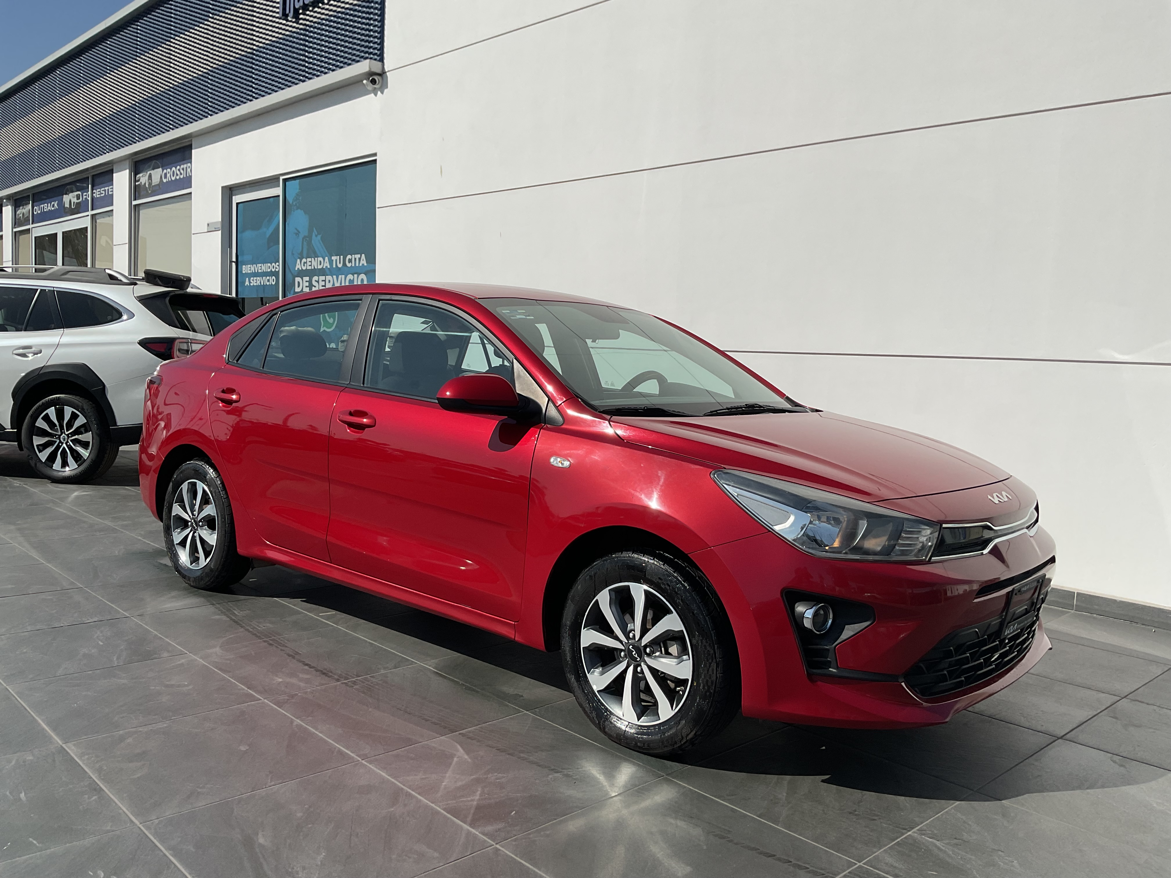 KIA KIA RIO SEDAN Lateral derecho 8