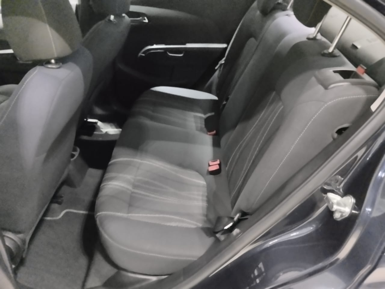 CHEVROLET SONIC Atrás 13