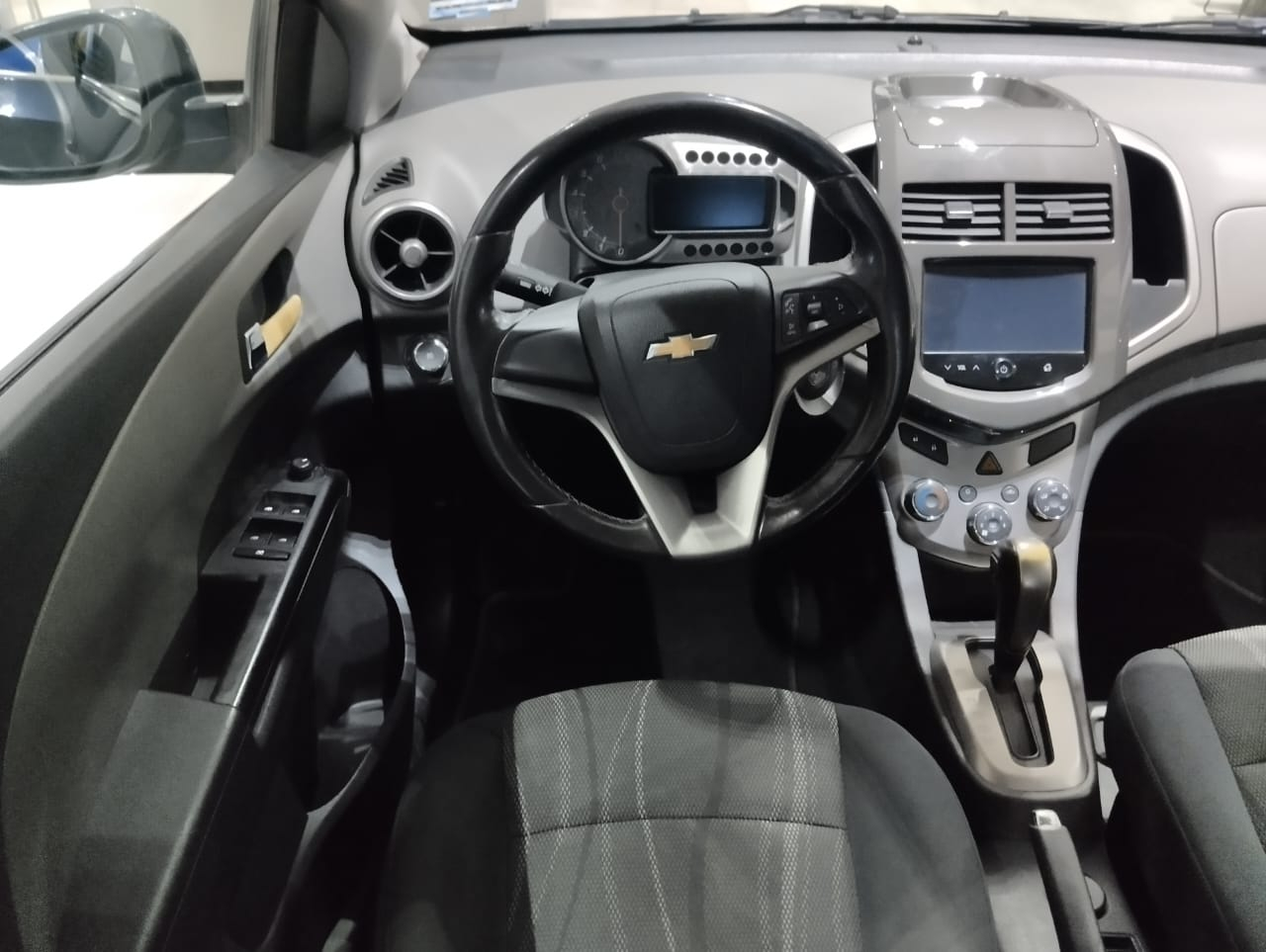 CHEVROLET SONIC Asientos 16