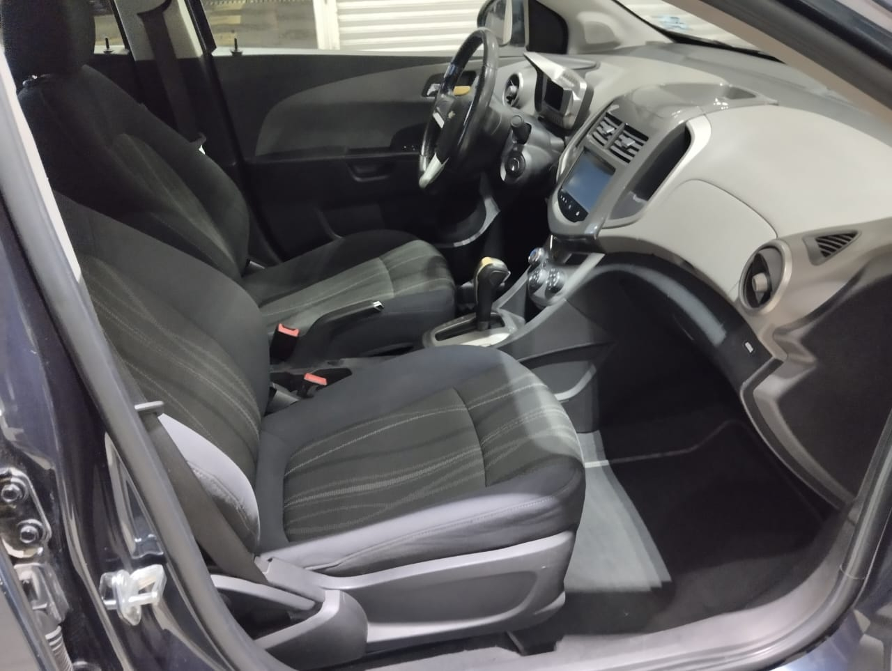 CHEVROLET SONIC Asientos 28
