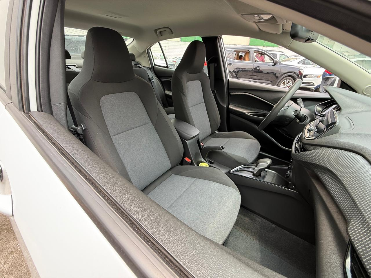 CHEVROLET ONIX Asientos 20