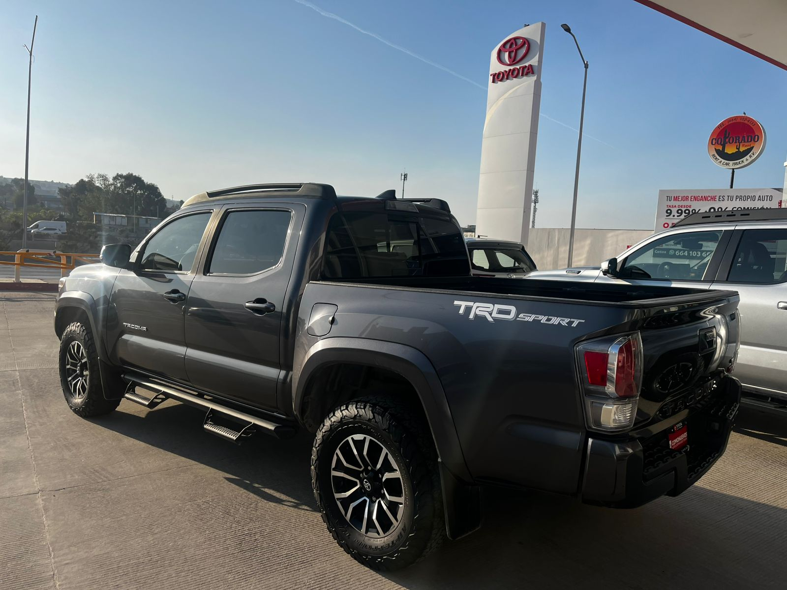 Toyota TACOMA Lateral derecho 3