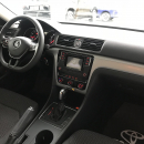 Volkswagen Passat Interior 4