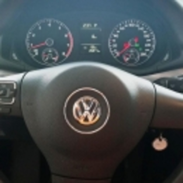 Volkswagen Passat Atrás 8
